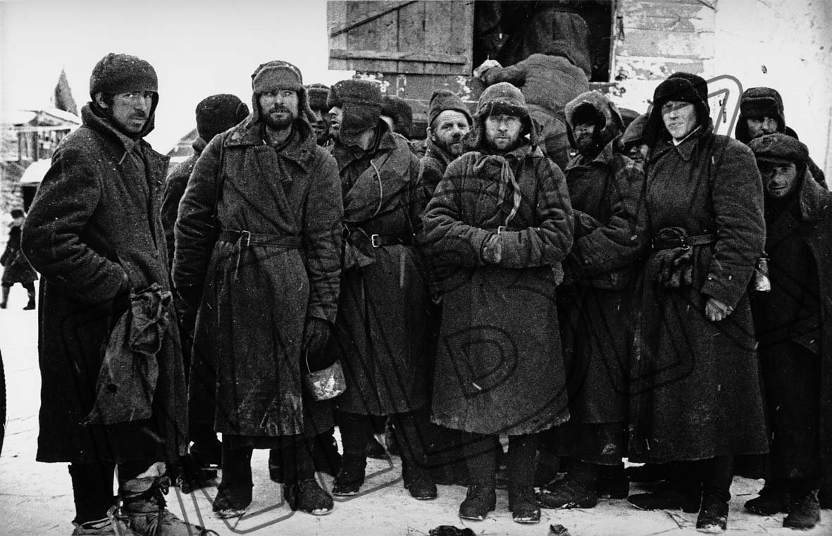 Befreite sowjetische Kriegsgefangene, Staraja Russa, 11. Januar 1942 (Museum Berlin-Karlshorst RR-P)