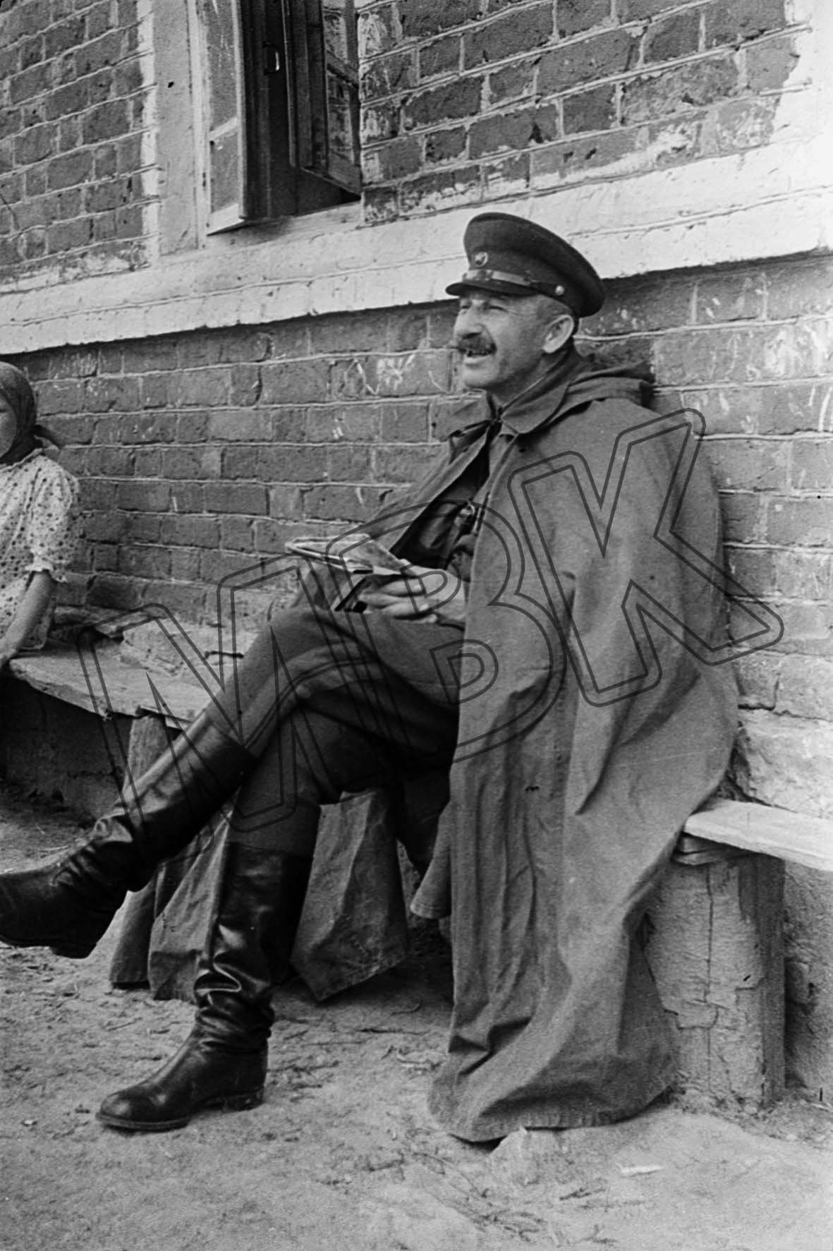 Fotografie: Befehlshaber des 1.Garde-Kavalleriekorps Generalleutnant Pavel Alekseevič Belov, Ort unbekannt, 28. Juni 1942 (Museum Berlin-Karlshorst RR-P)