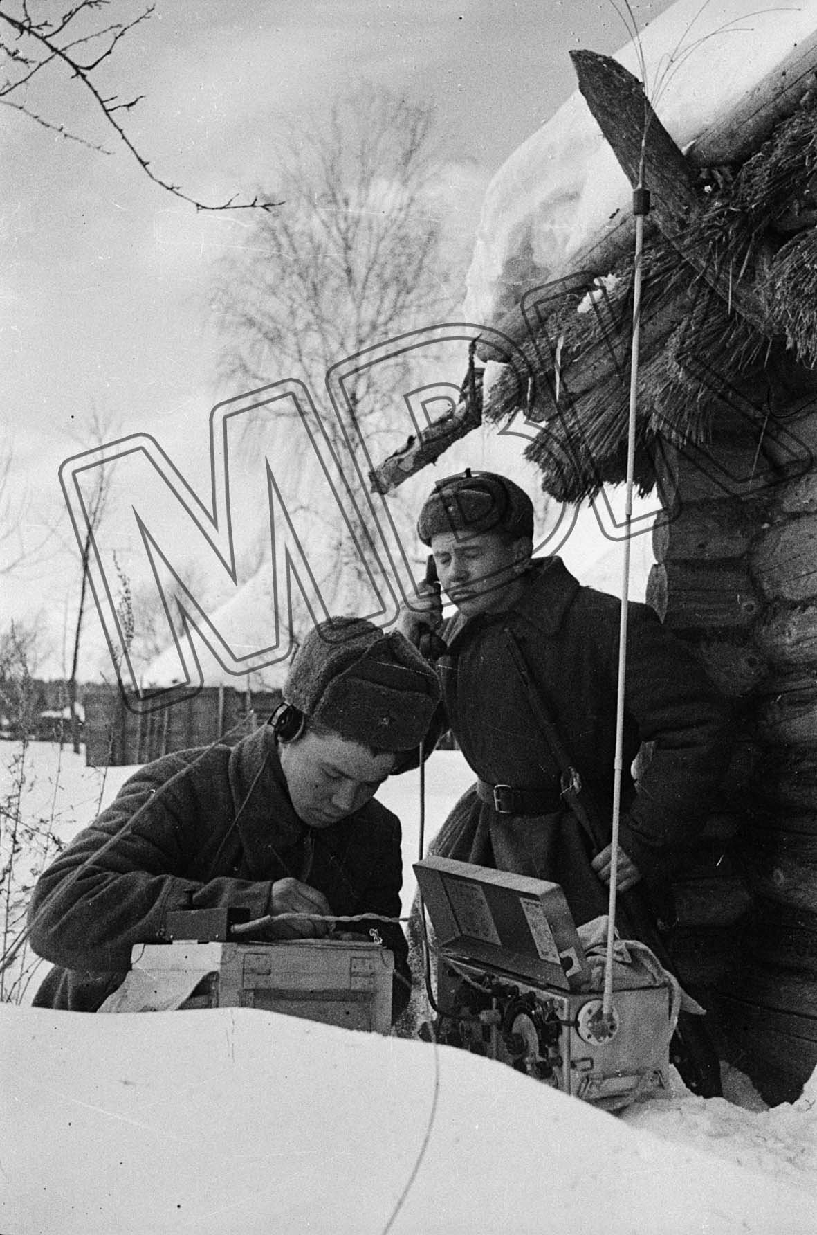 Fotografie: Sowjetische Fernmelder, Westfront, März 1942 (Museum Berlin-Karlshorst RR-P)