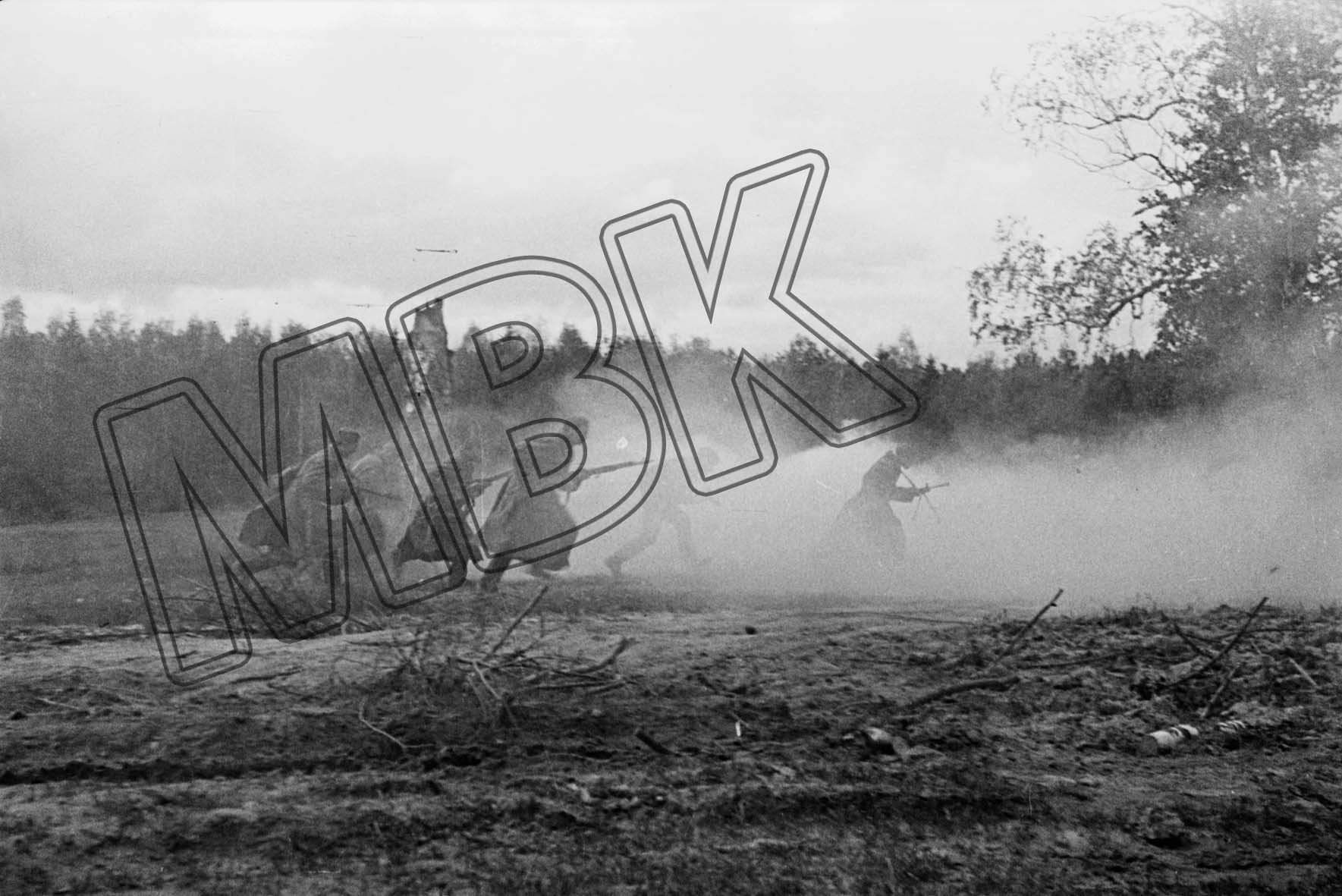 Fotografie: Kämpfe auf den Zufahrtsstraßen von Smolensk, September 1943 (Museum Berlin-Karlshorst RR-P)