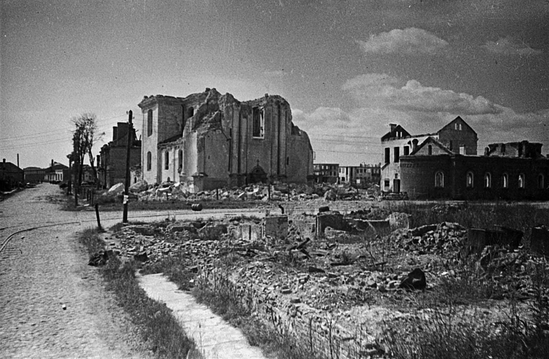Witebsk, 27. Juni 1944 (Museum Berlin-Karlshorst RR-P)