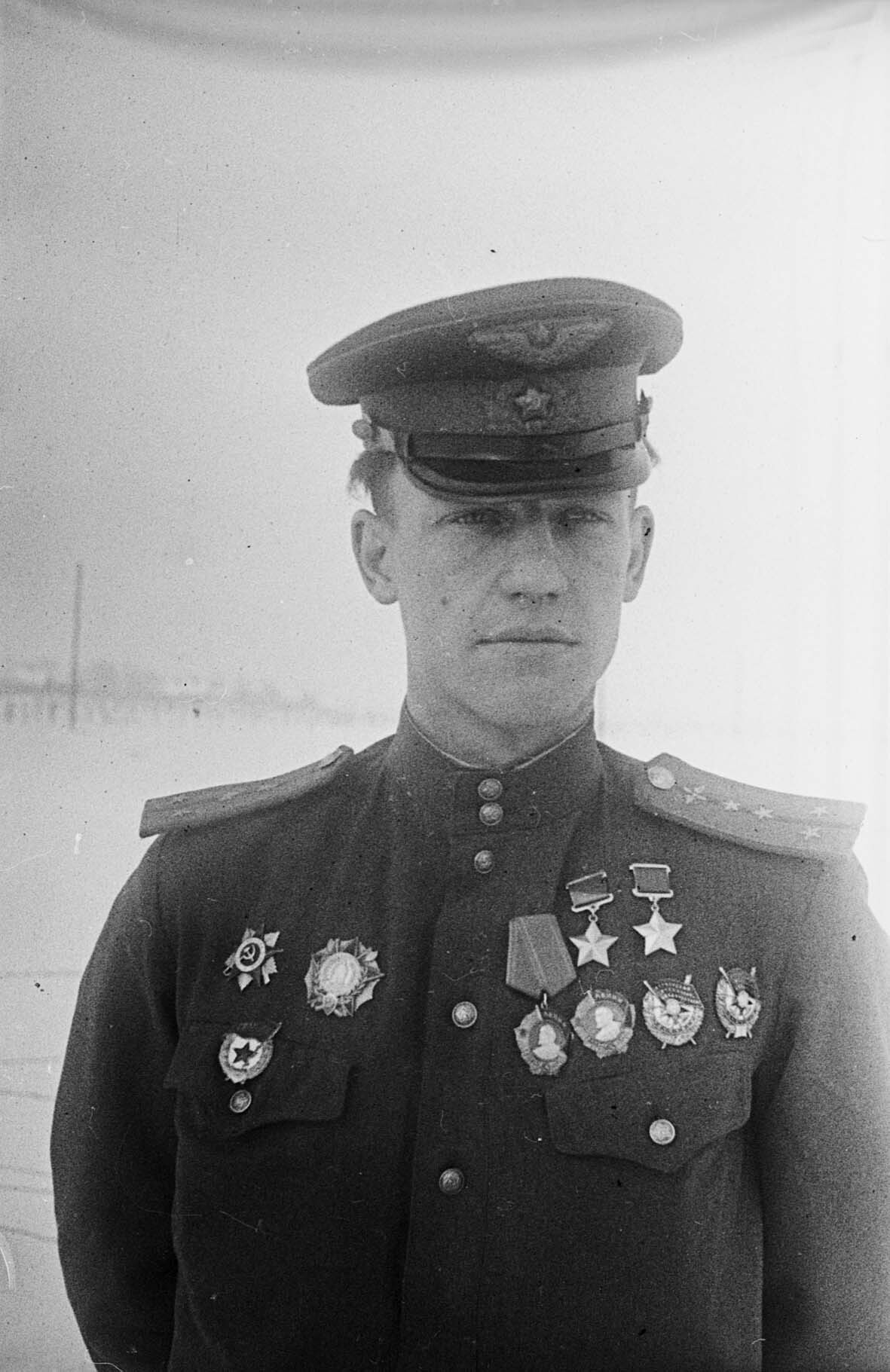 Erdkampfflieger Gardehauptmann Pawlow, zweifacher Held der Sowjetunion, 1. Baltische Front, 1945 (Museum Berlin-Karlshorst RR-P)