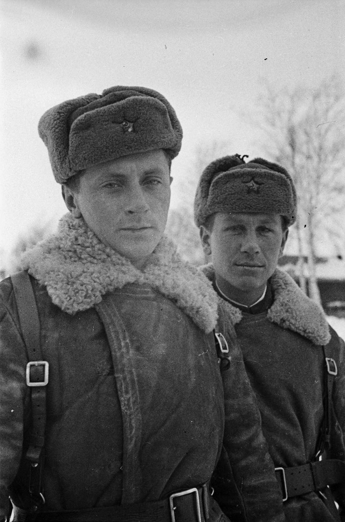 Fotografie: Kommandeure von Flakbatterien, Kalininer Front, 11. März 1942 (Museum Berlin-Karlshorst RR-P)