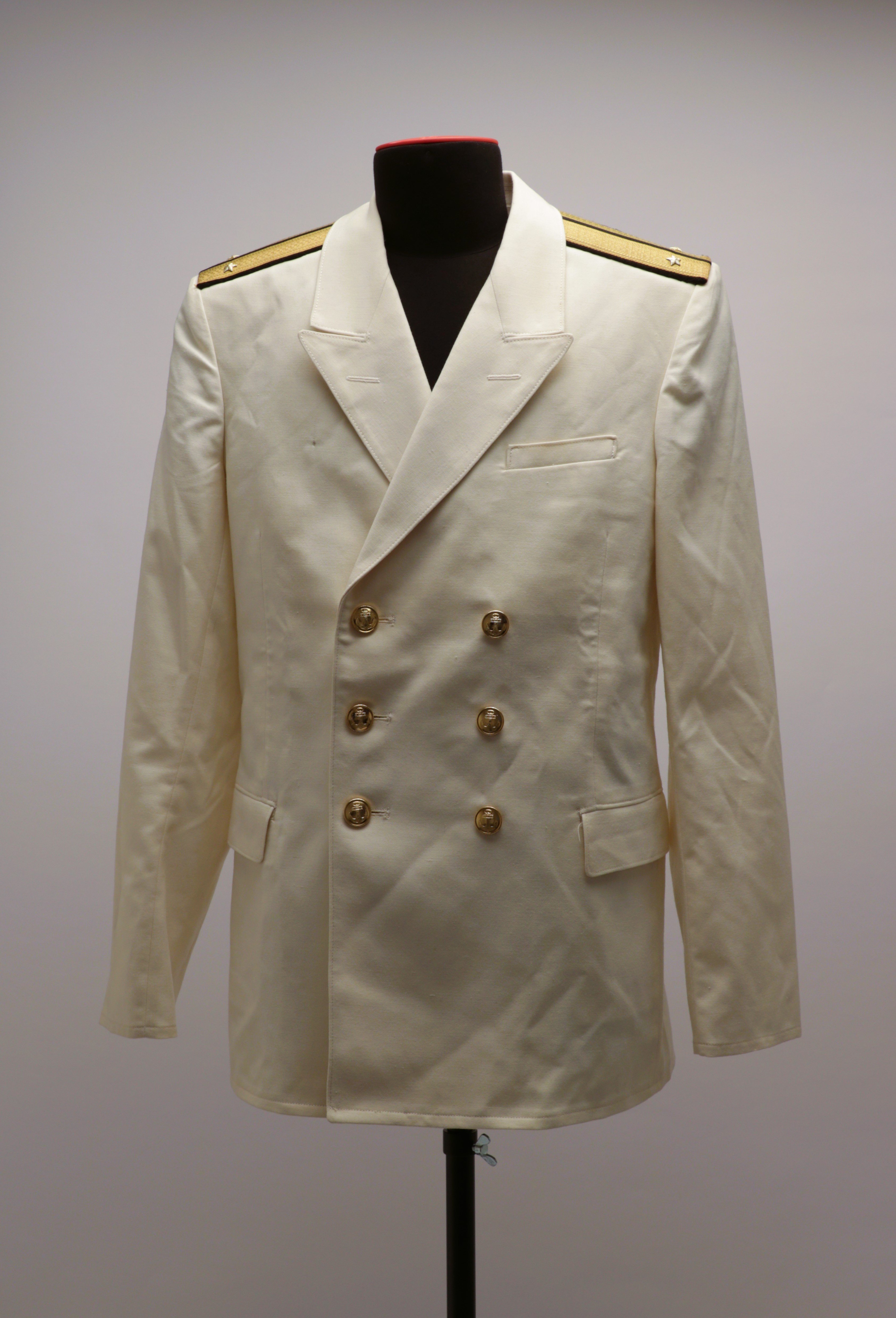 Uniformjacke eines Leutnants der Kriegsmarine der Sowjetarmee, Sowjetunion/ Russland, vor 1994 (Museum Berlin-Karlshorst CC BY-NC-SA)