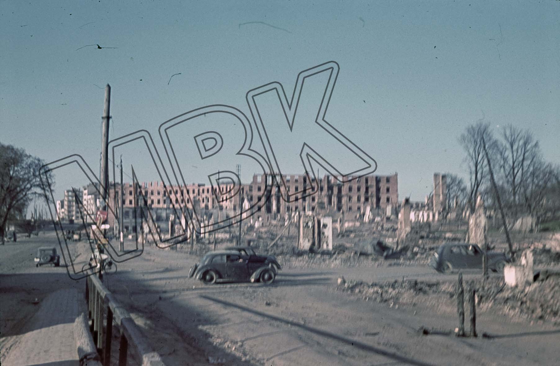 Fotografie: Zerstörungen in Minsk, 10. Juli 1941 (Museum Berlin-Karlshorst RR-P)