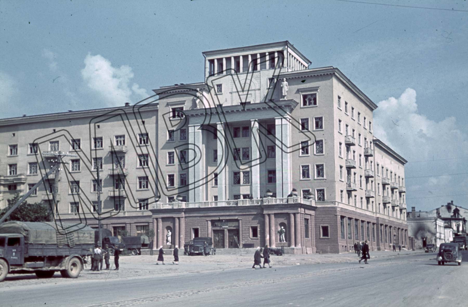 Fotografie: Gebäude des heutigen Hotels Smolensk, Smolensk, August 1941 (Museum Berlin-Karlshorst RR-P)