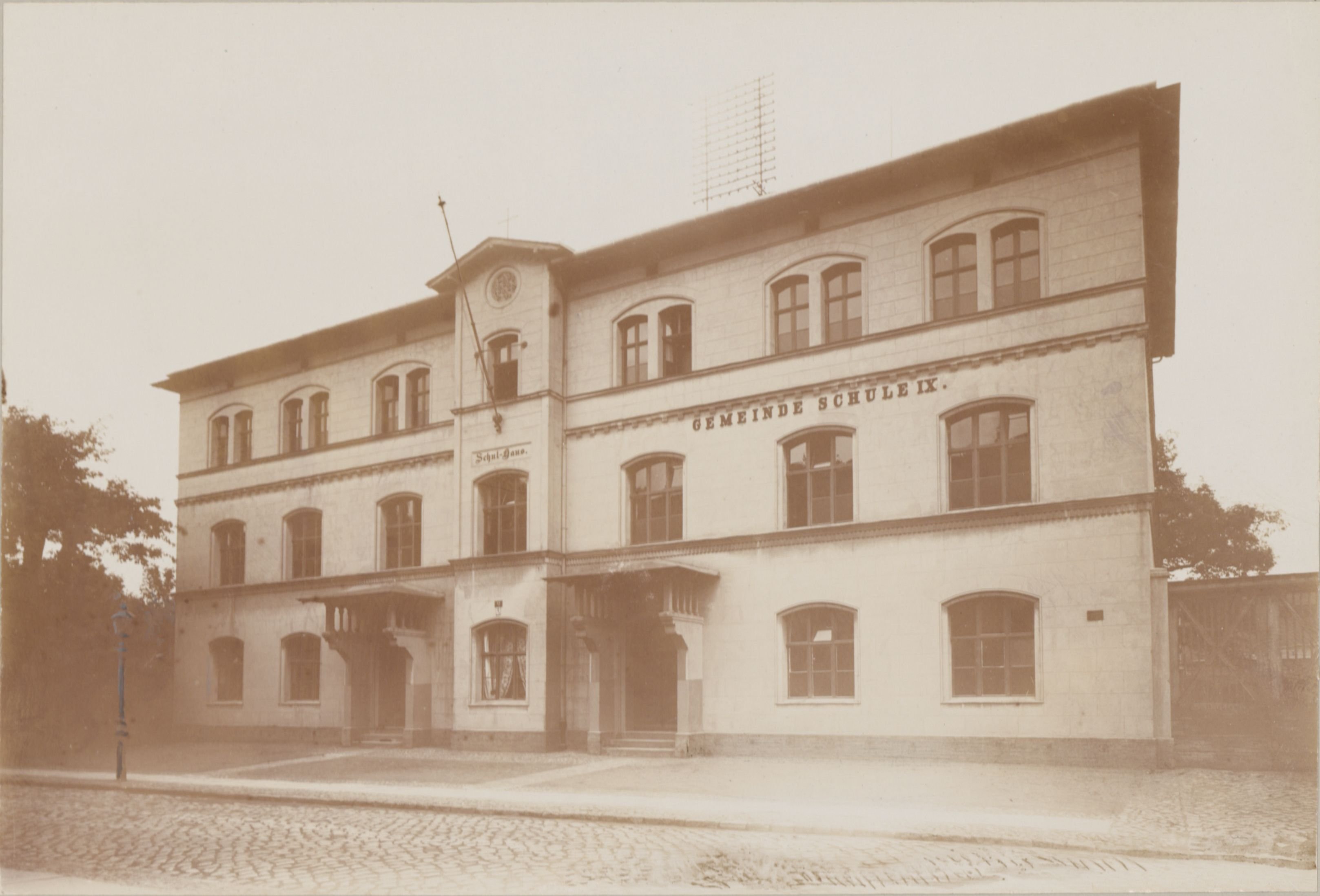 Bürgerschule Kirchhofstrasse 2 (Museum Charlottenburg-Wilmersdorf in der Villa Oppenheim Public Domain Mark)