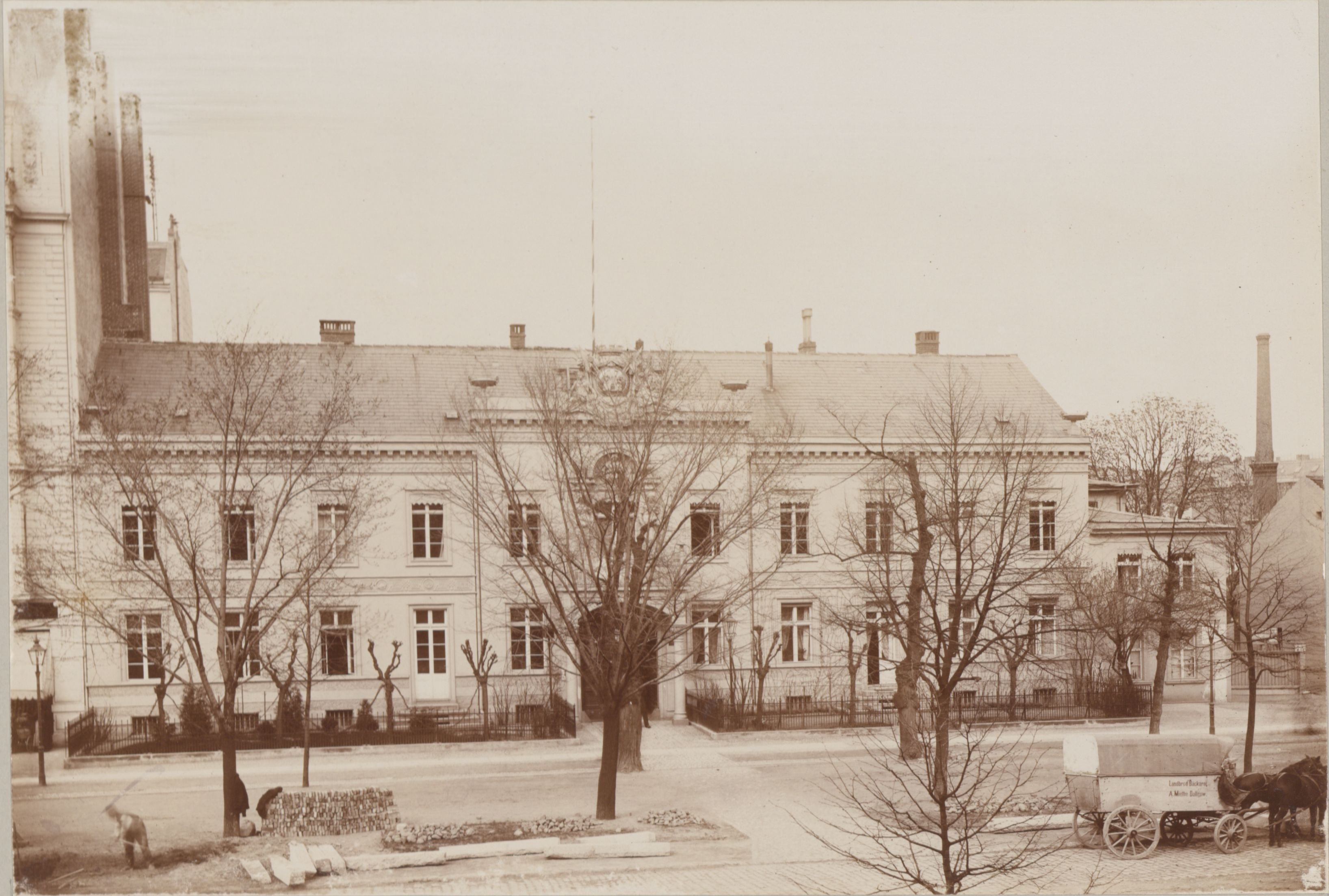 Altes Rathaus Charlottenburg, Vorderfront (Museum Charlottenburg-Wilmersdorf in der Villa Oppenheim Public Domain Mark)