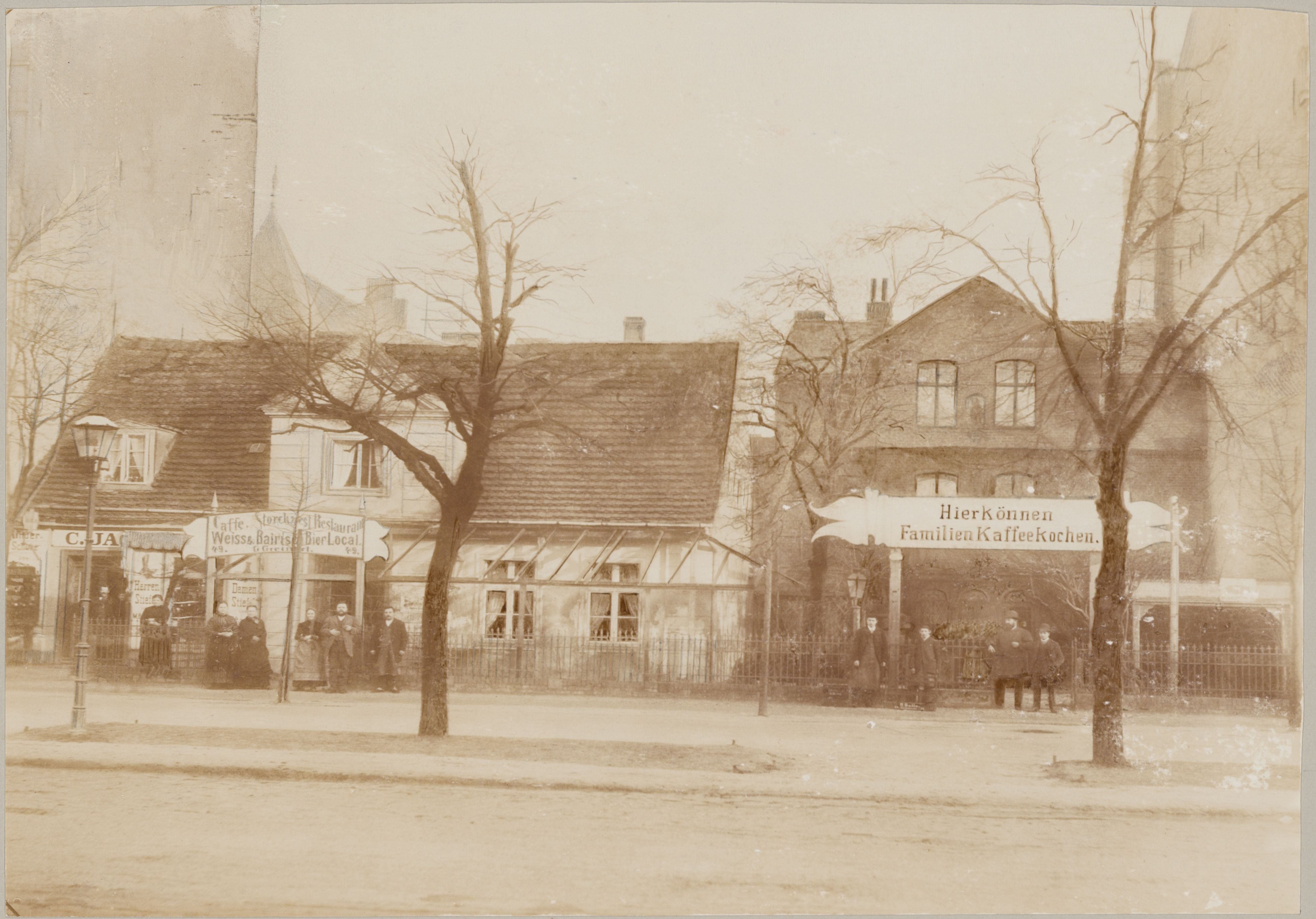 Lokale in der Berliner Straße (Museum Charlottenburg-Wilmersdorf in der Villa Oppenheim Public Domain Mark)