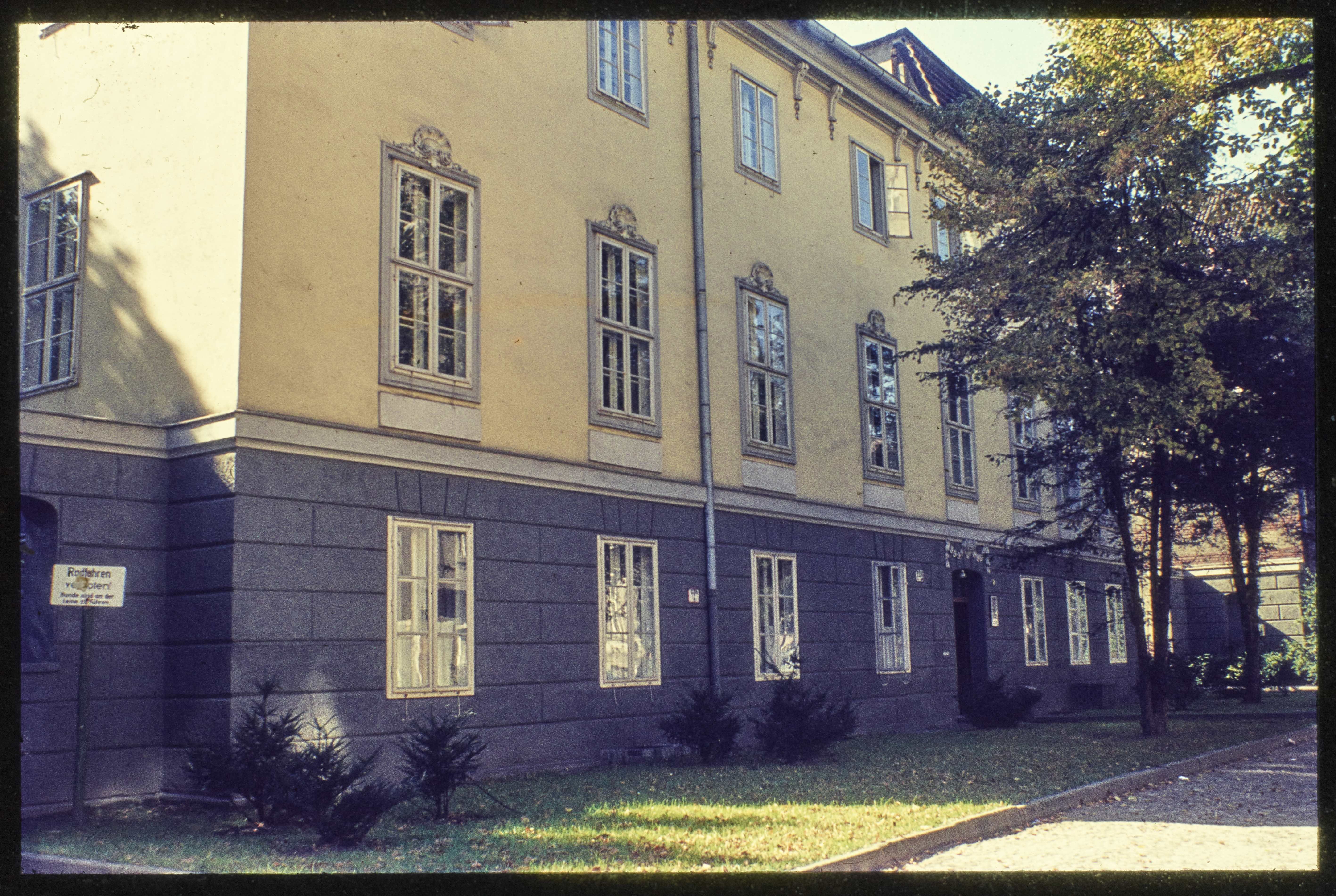 Hintereingang des Schoeler-Schlösschens (Museum Charlottenburg-Wilmersdorf in der Villa Oppenheim CC BY)