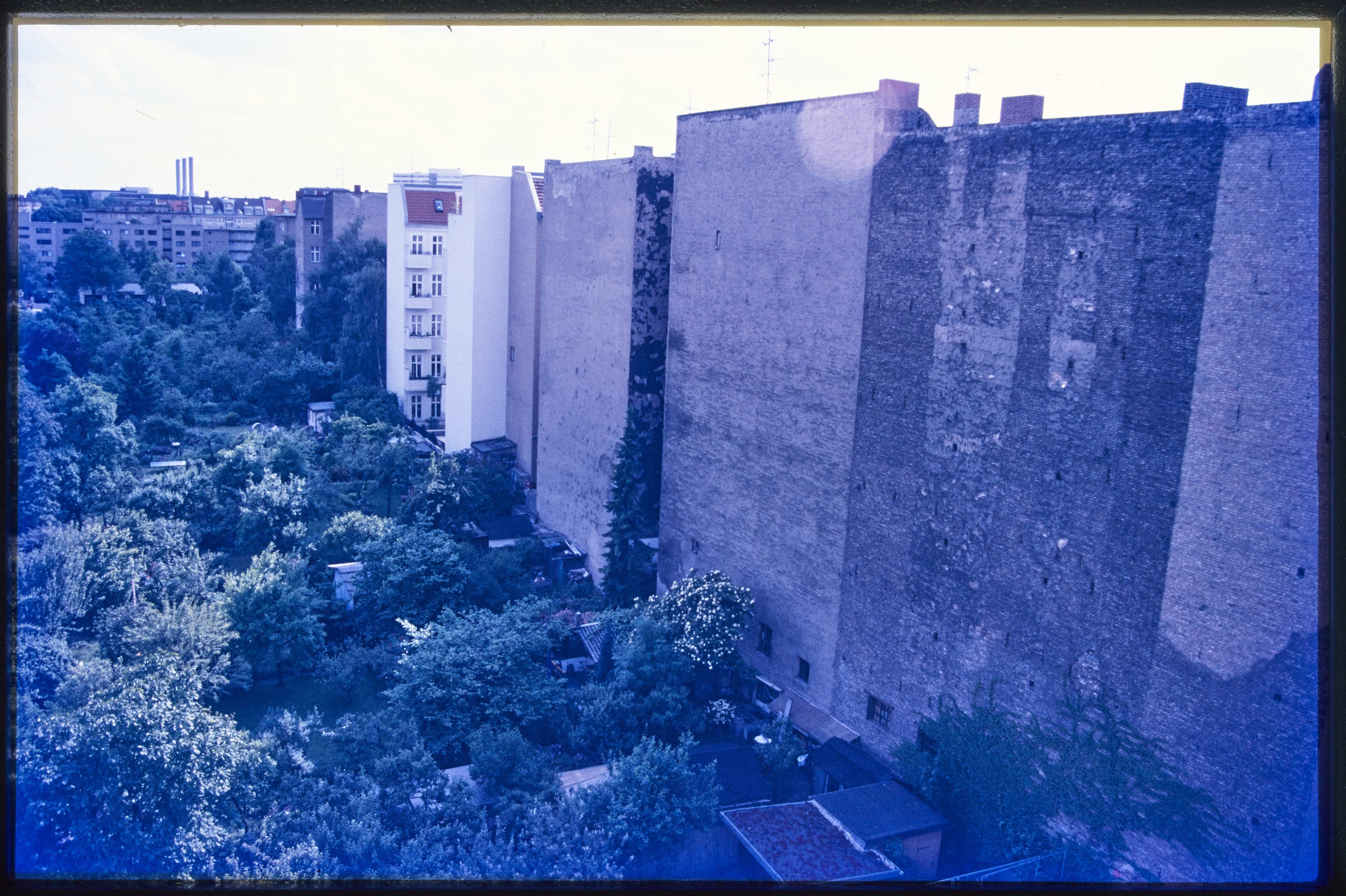 Blick vom Dach der Wohnungen am Olivaer Platz 5/6 (Museum Charlottenburg-Wilmersdorf in der Villa Oppenheim CC BY)