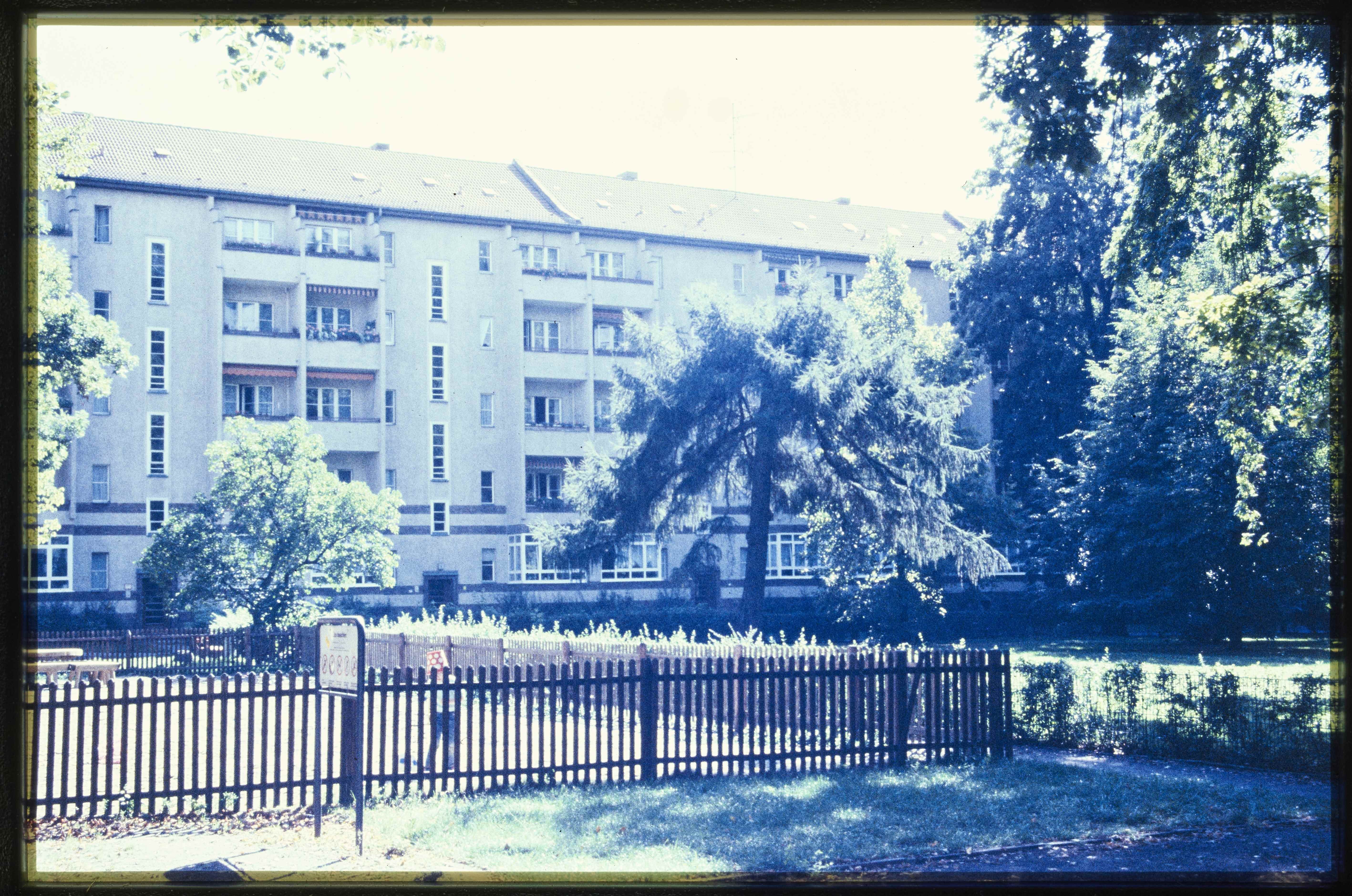 Blick in den Schoelerpark (Museum Charlottenburg-Wilmersdorf in der Villa Oppenheim CC BY)