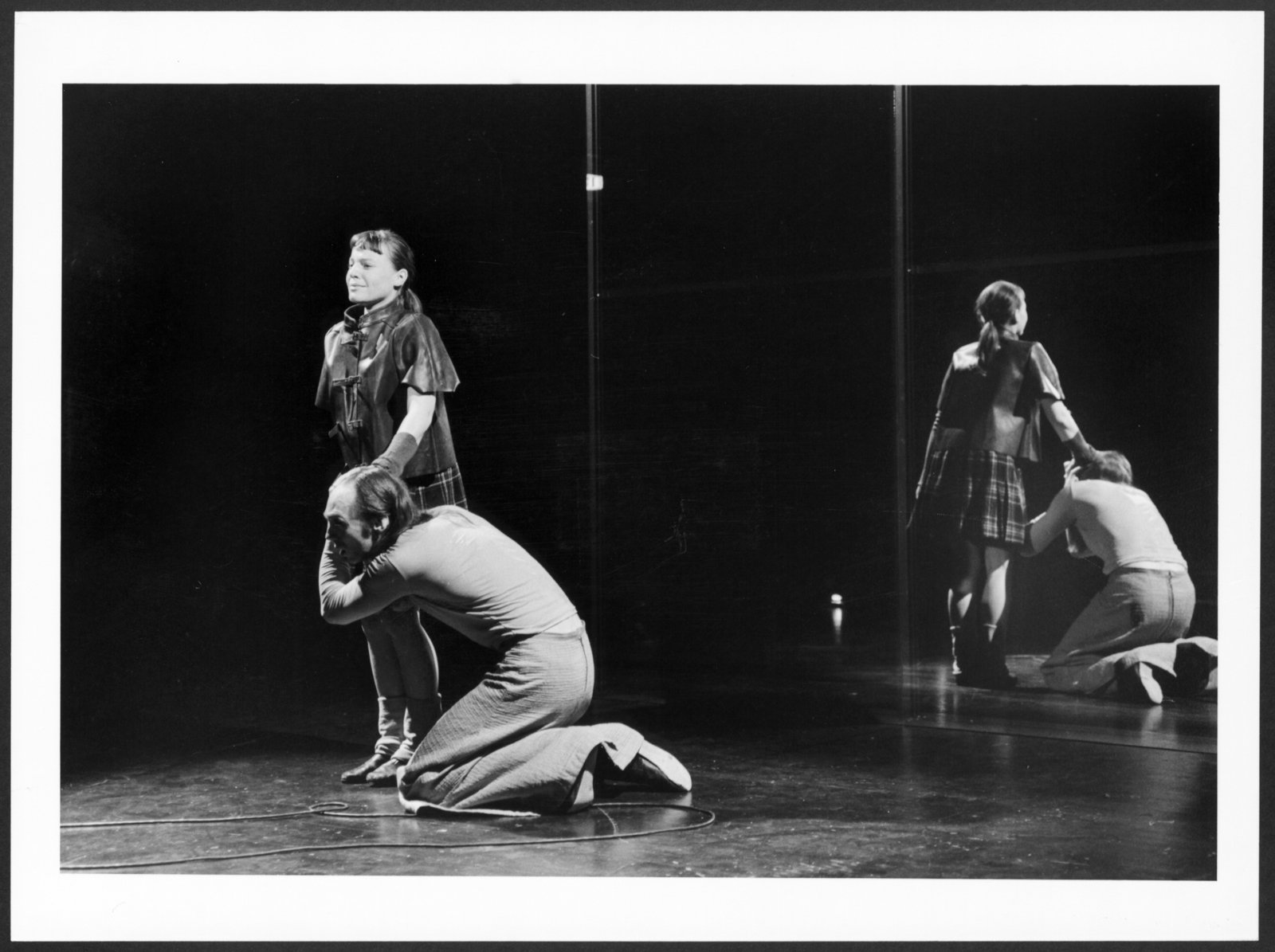 Bild der Studioinszenierung "Macbeth" an der Hochschule für Schauspielkunst Ernst Busch (Hochschule für Schauspielkunst Ernst Busch Berlin RR-F)