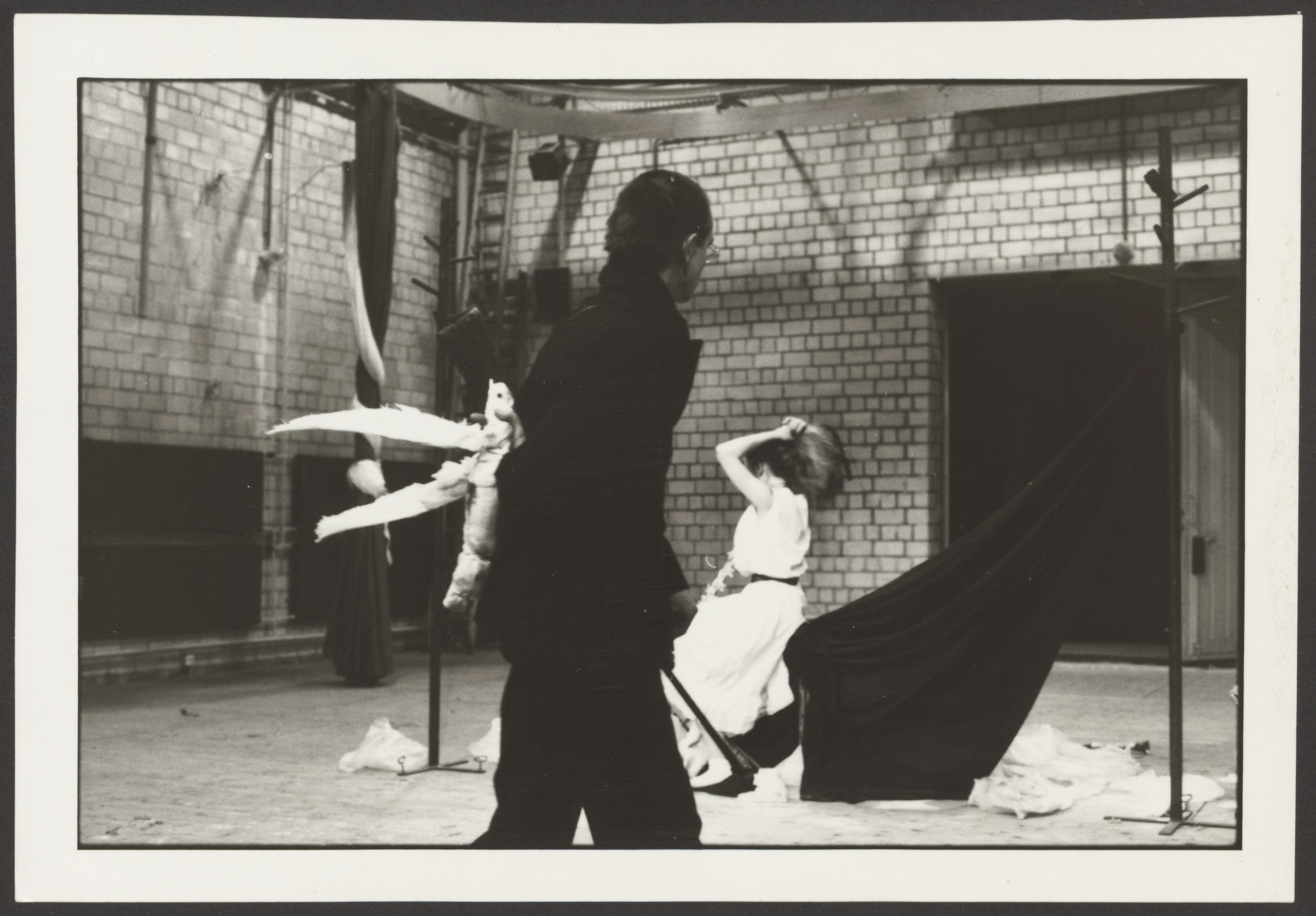 Szenenbild aus einer "Die Möwe"-Inszenierung an der Hochschule für Schauspielkunst Ernst Busch (Hochschule für Schauspielkunst Ernst Busch RR-F)