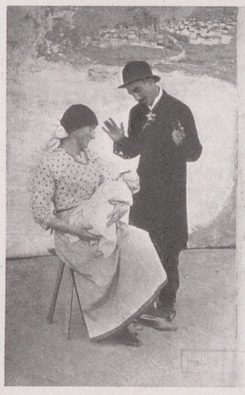 Rollenporträt zweier Kriegsgefangener während eines Theaterspiels (1) (Magnus-Hirschfeld-Gesellschaft Public Domain Mark)