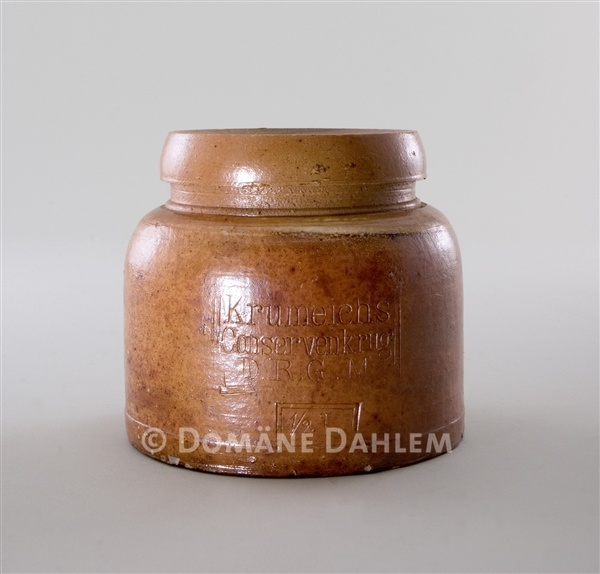 Steinzeugkrug (Stiftung Domäne Dahlem - Landgut und Museum CC BY-NC-SA)
