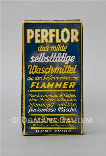 Verpackung &quot;Perflor&quot; Waschmittel (Stiftung Domäne Dahlem - Landgut und Museum CC BY-NC-SA)