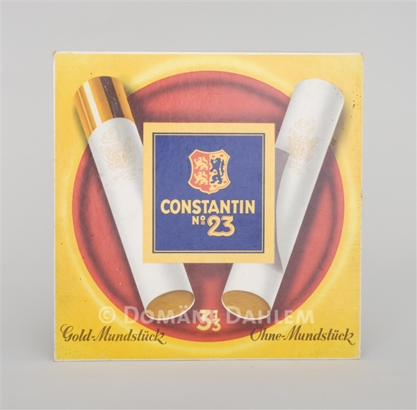 Reklameschild für die Zigarettenmarke &quot;Constantin&quot; (Stiftung Domäne Dahlem - Landgut und Museum CC BY-NC-SA)