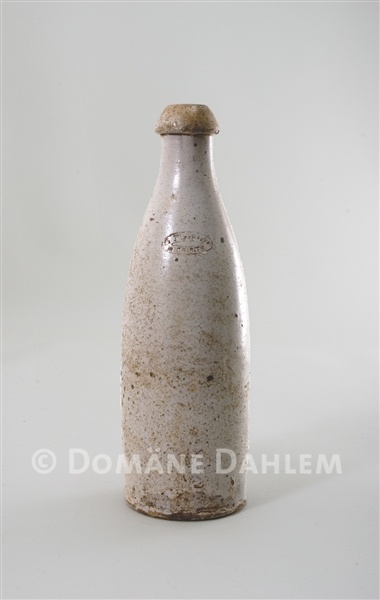 Steinzeugflasche (Stiftung Domäne Dahlem - Landgut und Museum CC BY-NC-SA)
