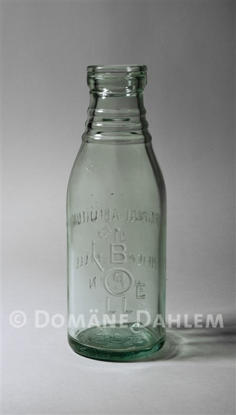 Milchflasche &quot;Bolle&quot; (Stiftung Domäne Dahlem - Landgut und Museum CC BY-NC-SA)