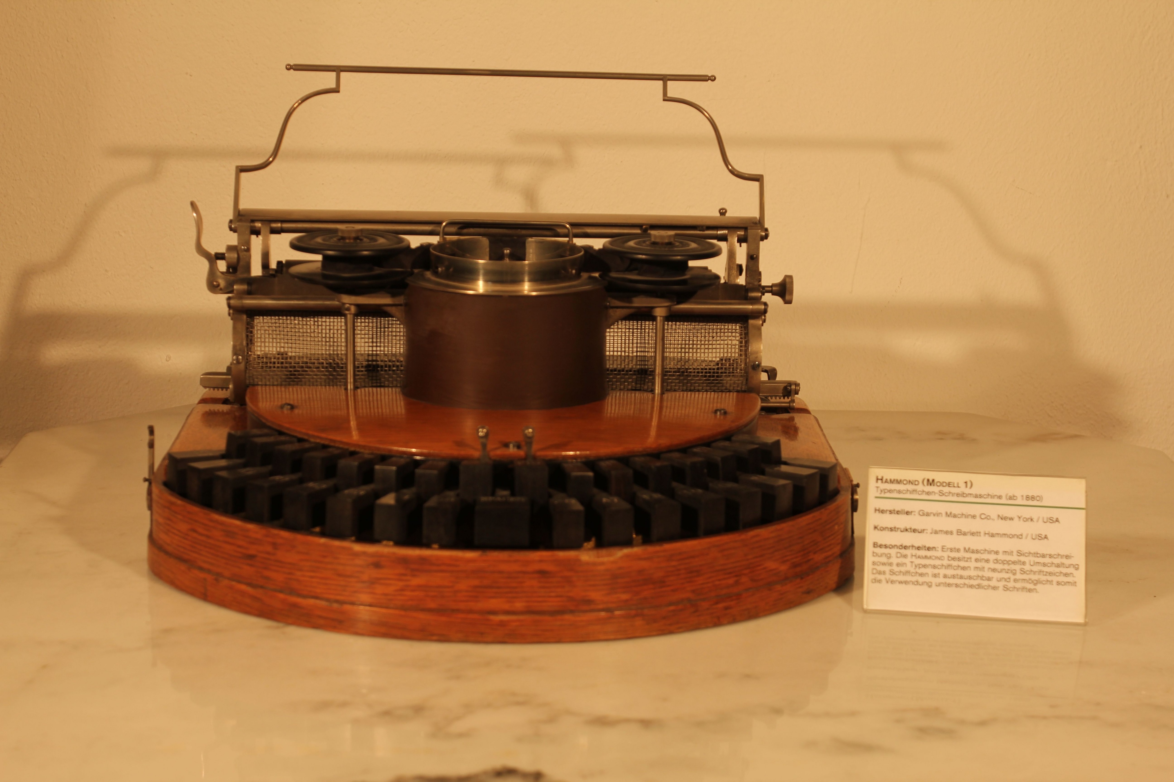 Schreibmaschine Hammond Ideal Modell 1 (Stiftung Deutsches Technikmuseum Berlin CC0)