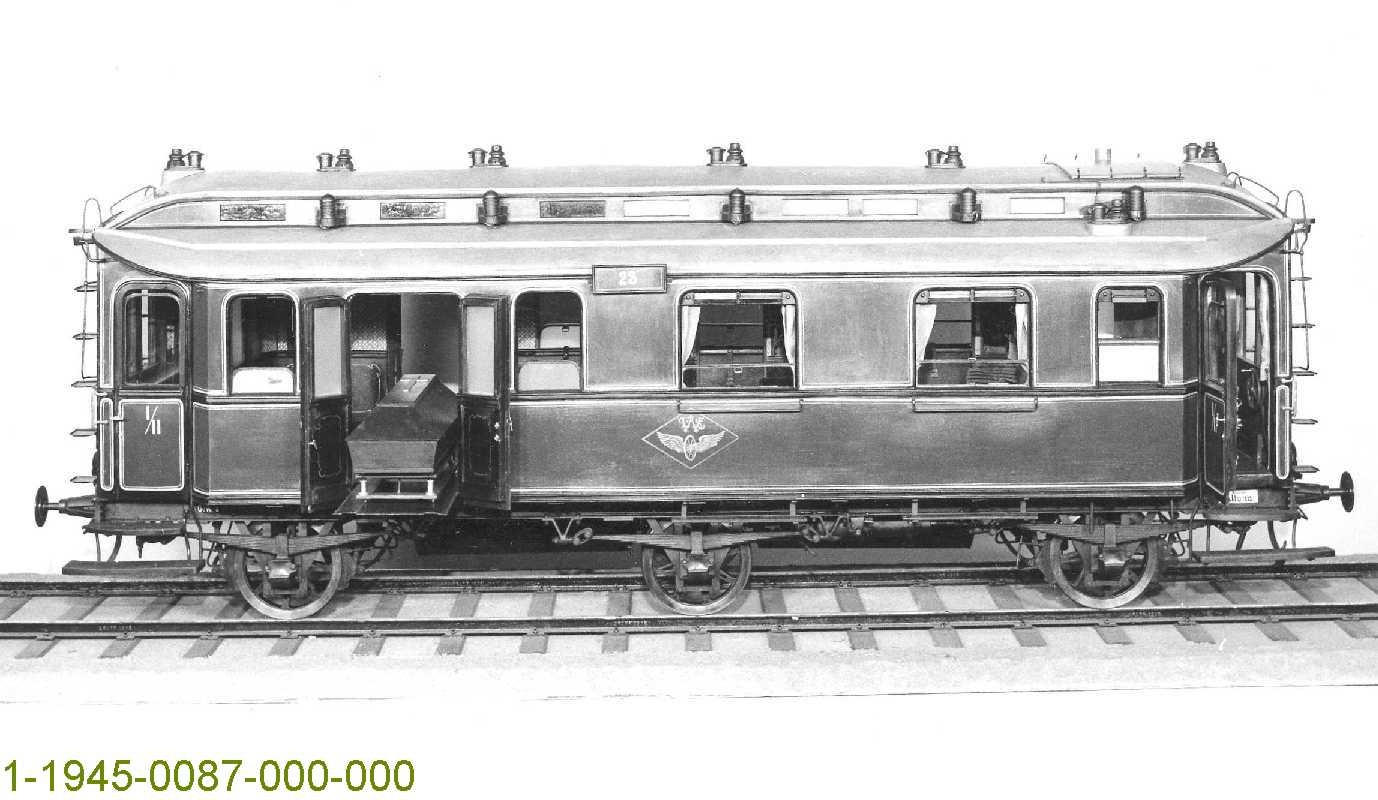 Eisenbahn - Leichenwagen "Altona 23" der DWL, dreiachsig,Modell 1:5 (Stiftung Deutsches Technikmuseum Berlin CC0)