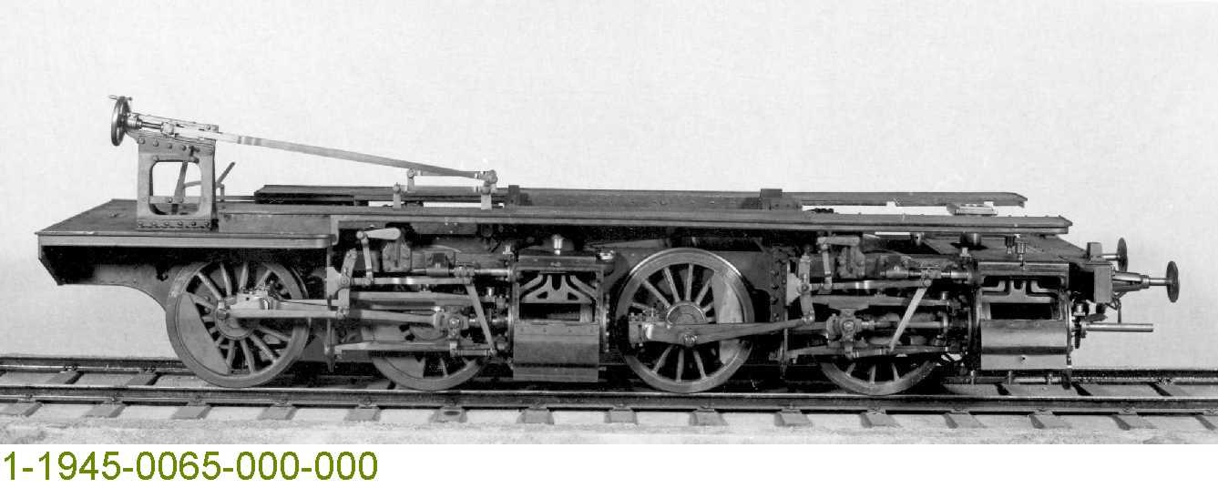 Untergestell einer Güterzugdampflok G 9 Mallet-Rimrott,  Modell 1:5 (Stiftung Deutsches Technikmuseum Berlin CC0)