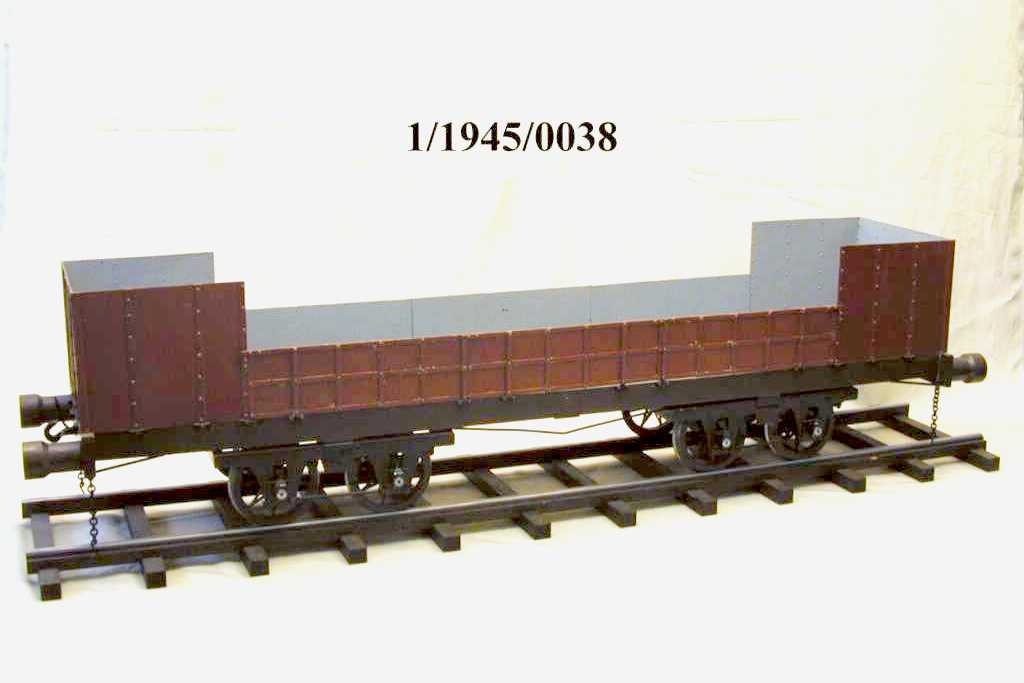 Vierachsiger, offener Güterwagen vom "SAXONIA"-Zug (Nachbau), Modell 1:10 (Stiftung Deutsches Technikmuseum Berlin CC0)