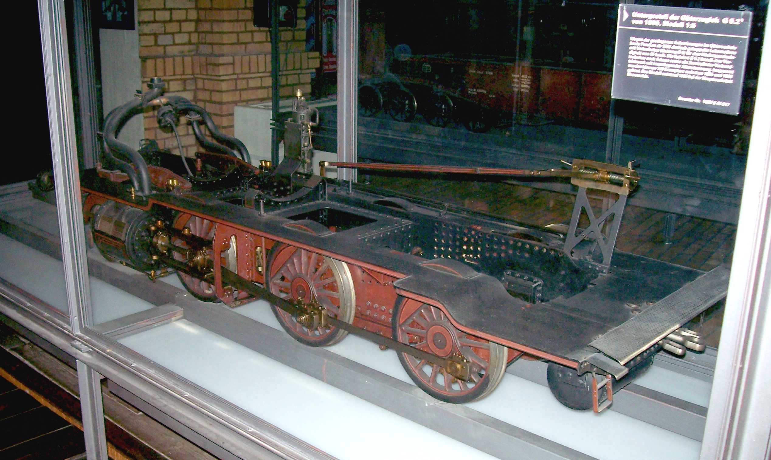 Untergestell einer Güterzugdampflok mit Verbundtriebwerk, Modell 1:5 (Stiftung Deutsches Technikmuseum Berlin CC0)