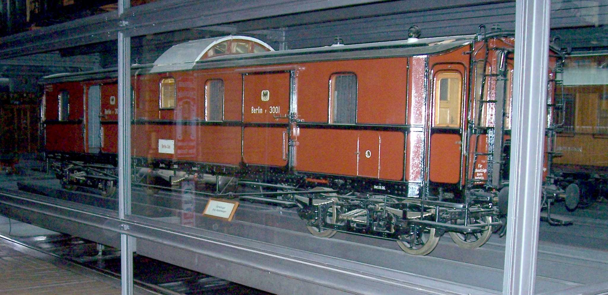 D-Zug-Gepäckwagen "Berlin 3001", vierachsig, Modell 1:5 (Stiftung Deutsches Technikmuseum Berlin CC0)