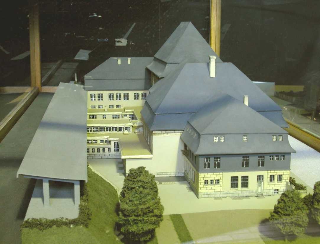 Empfangsgebäude Bahnhof Mülheim am Rhein bei Köln, Modell 1:100 (Stiftung Deutsches Technikmuseum Berlin CC0)