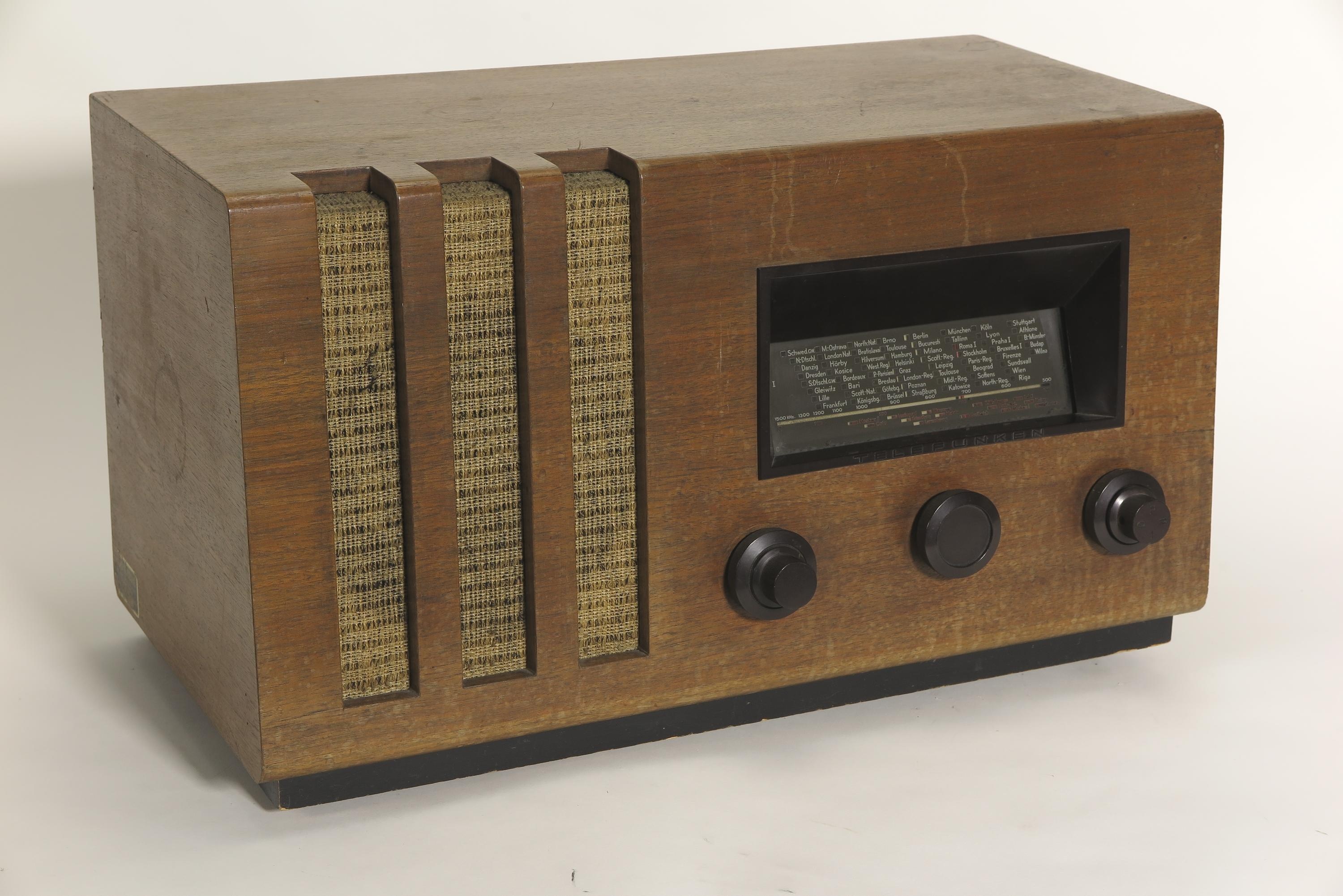 Radio Telefunken 523 WL (Deutsches Technikmuseum CC BY)