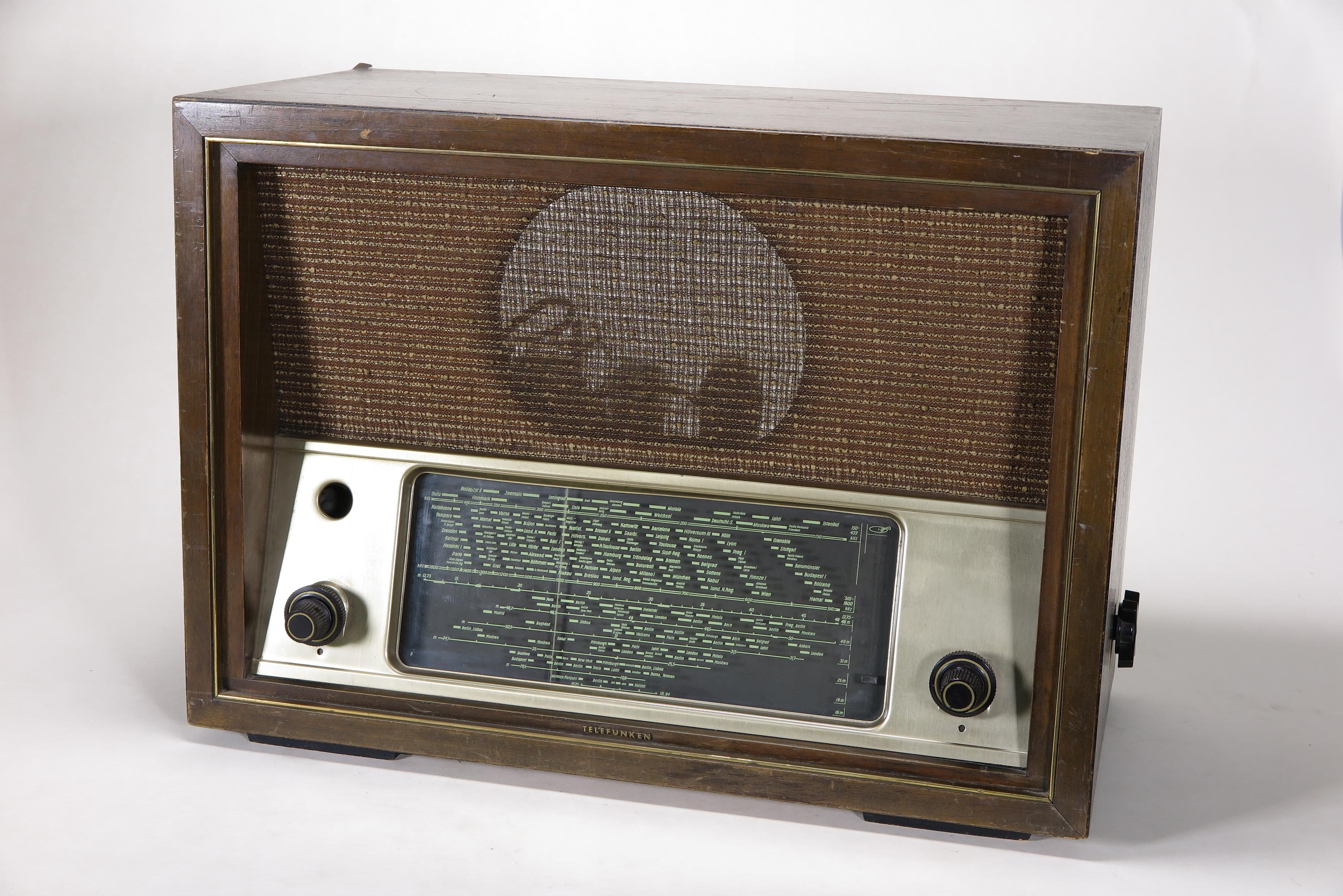 Radio Telefunken 166WK (T166 WK) (Deutsches Technikmuseum CC BY)