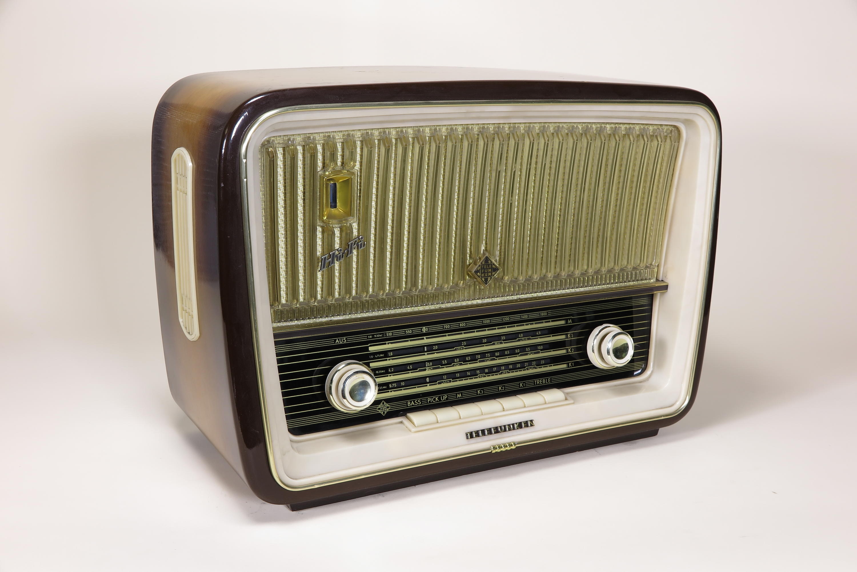 Radio Telefunken Hi-Fi D 2769BK trop (Deutsches Technikmuseum CC BY)