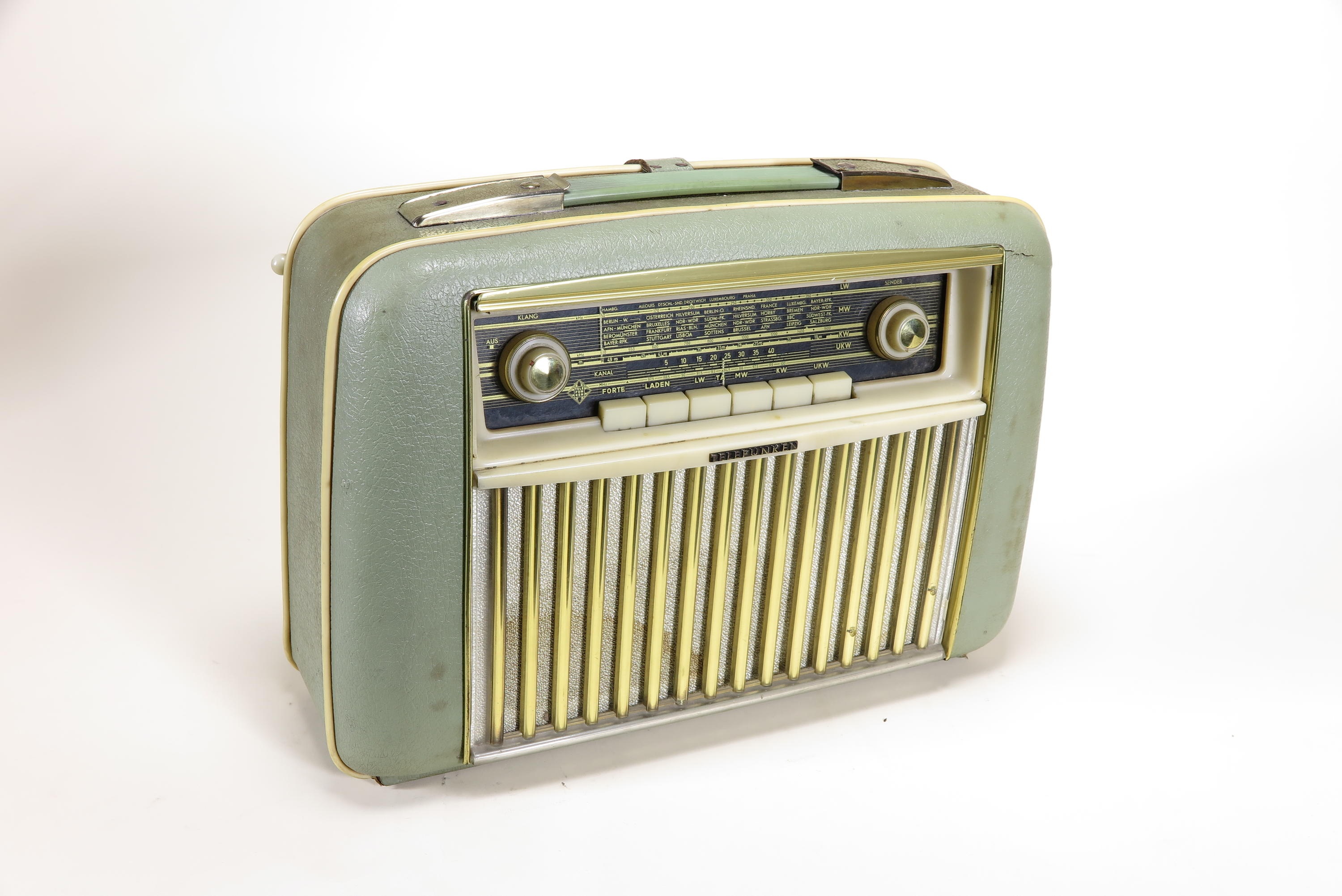 Kofferradio Telefunken Bajazzo 8 (Deutsches Technikmuseum CC BY)