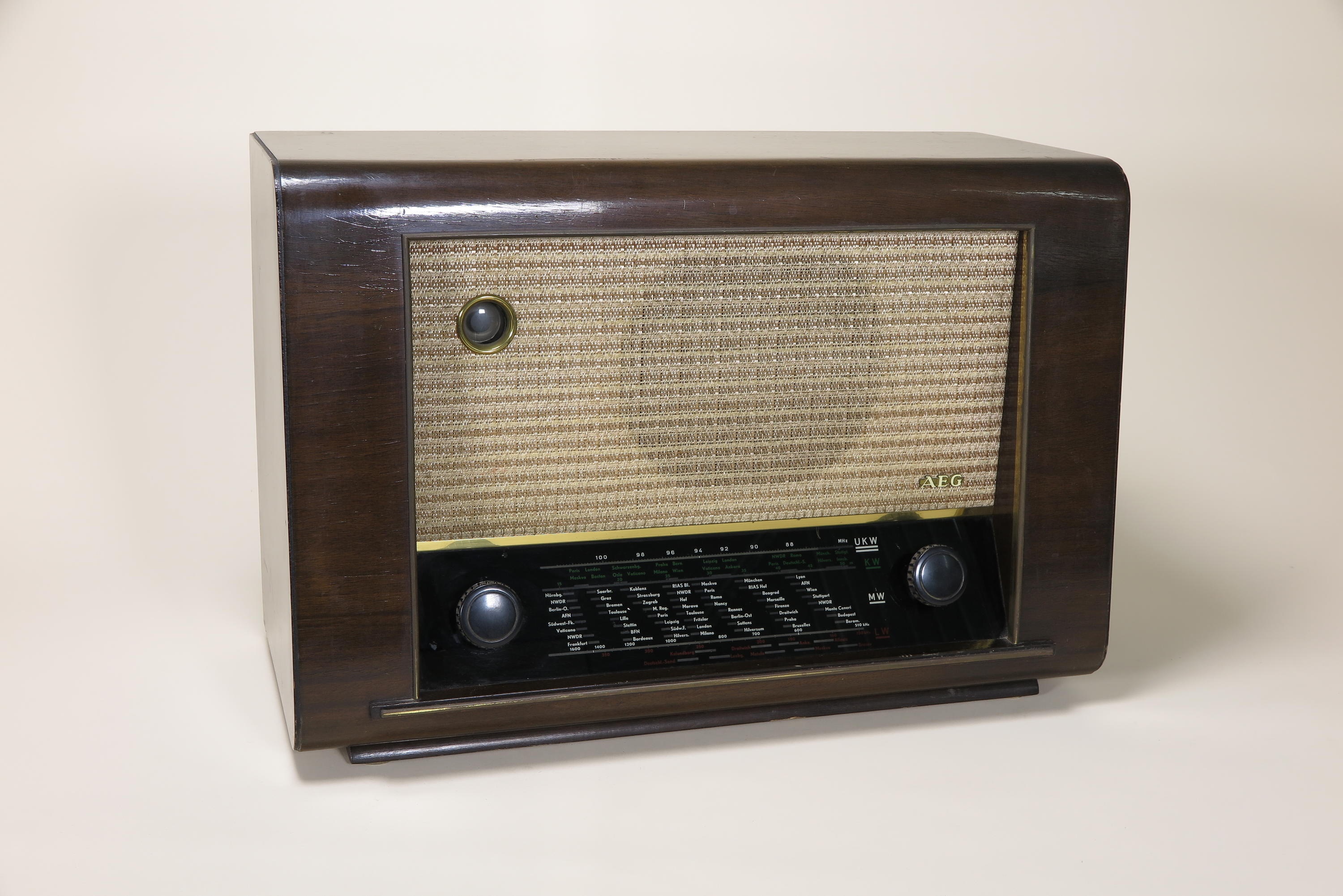 Radio AEG-Super 5-40WU (Deutsches Technikmuseum CC BY)