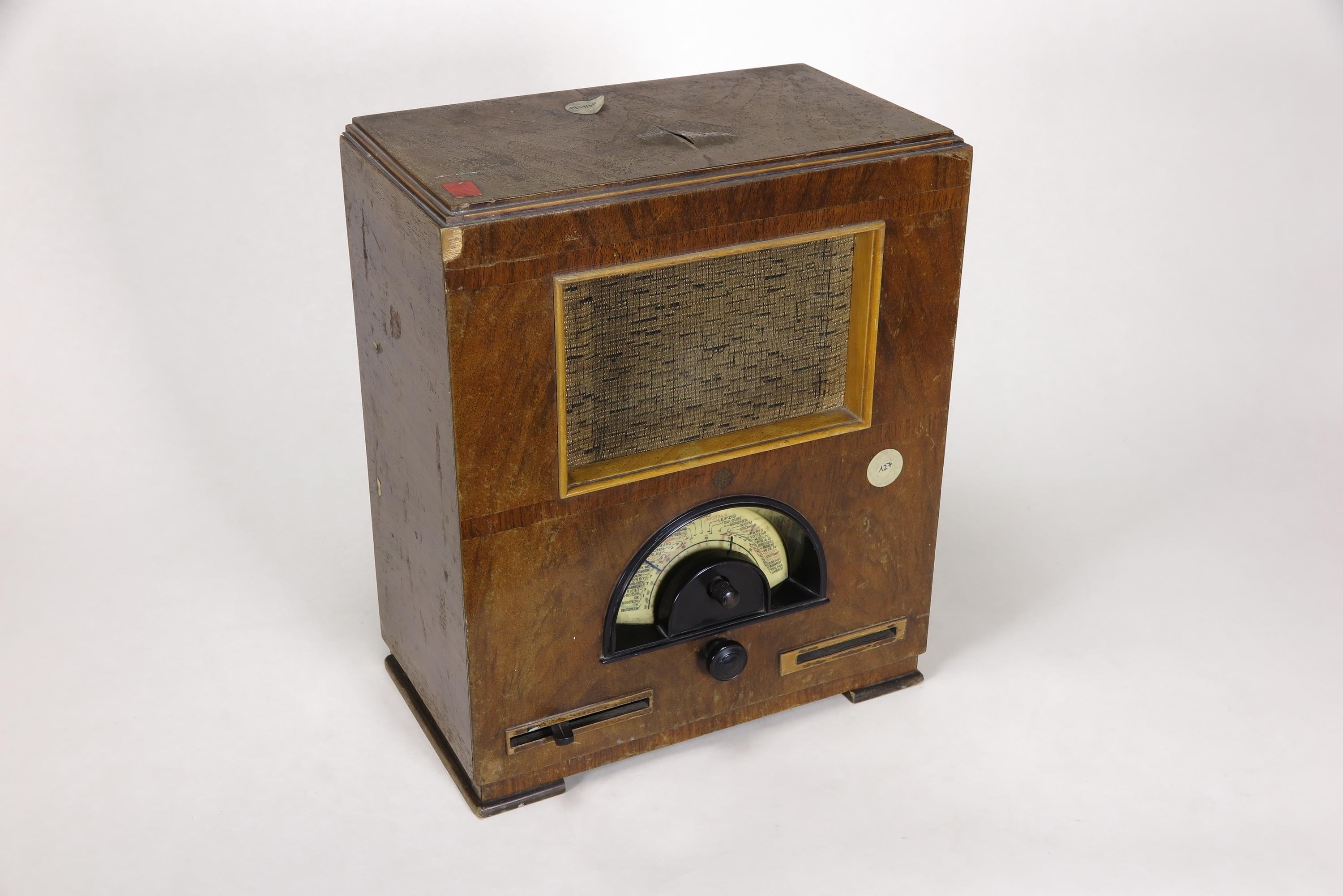 Radio Telefunken Kurier 127WLK (Deutsches Technikmuseum CC BY)