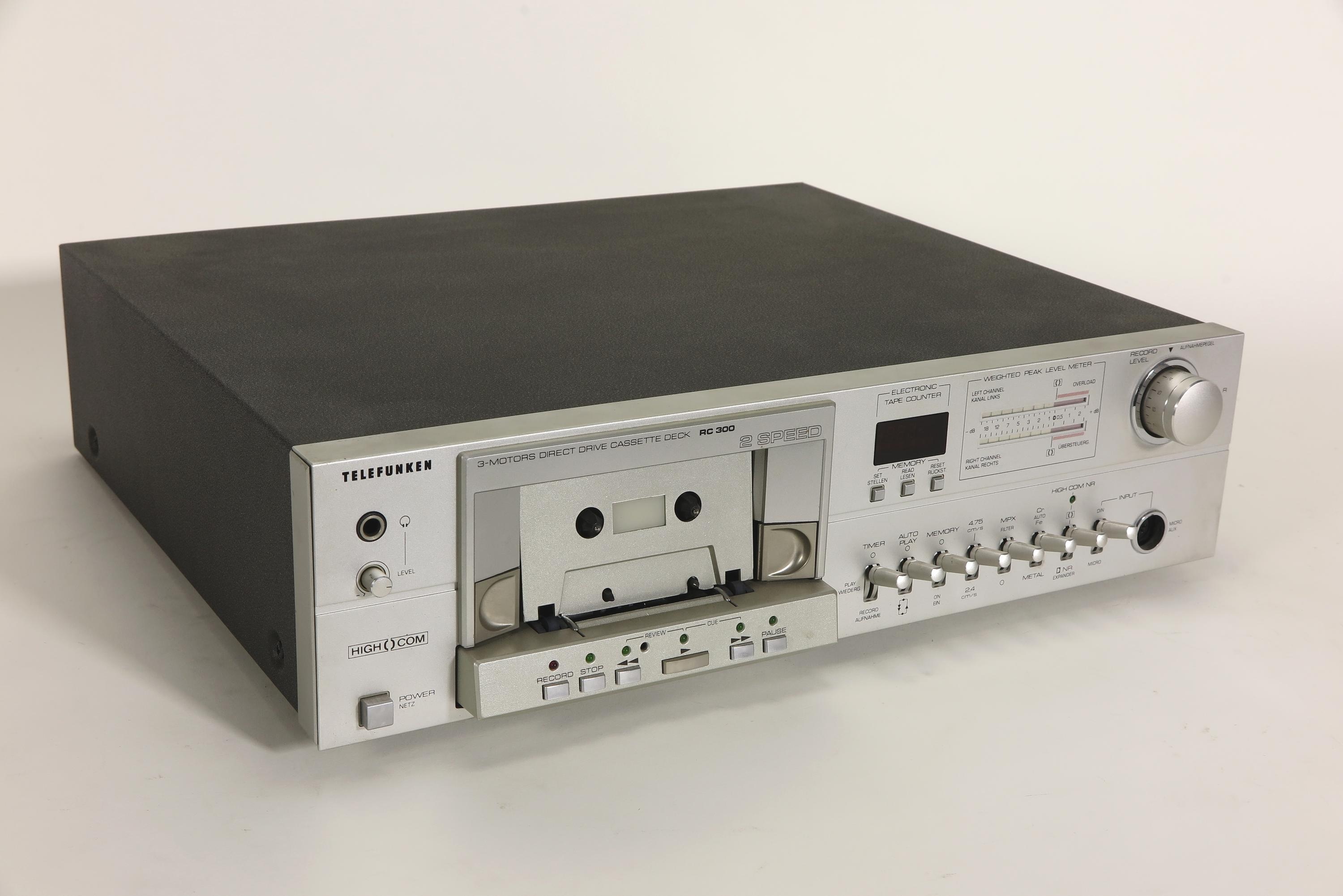 Zubehör zu Kompaktanlage Telefunken 300 (4 Komponenten), Kassettendeck RC 300 (3-Motors Direct Drive Casssette Deck) (Deutsches Technikmuseum CC BY)