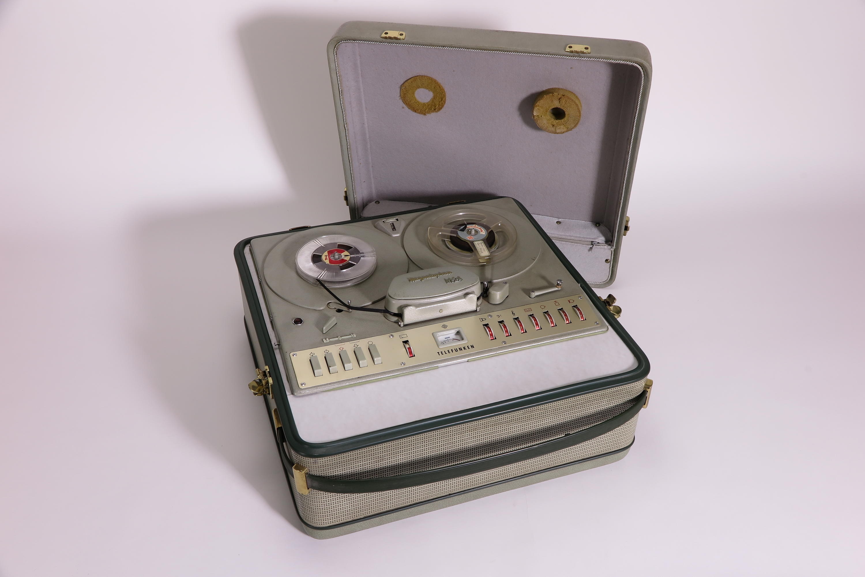 Tonbandgerät Telefunken Magnetophon M24 (Deutsches Technikmuseum CC BY)
