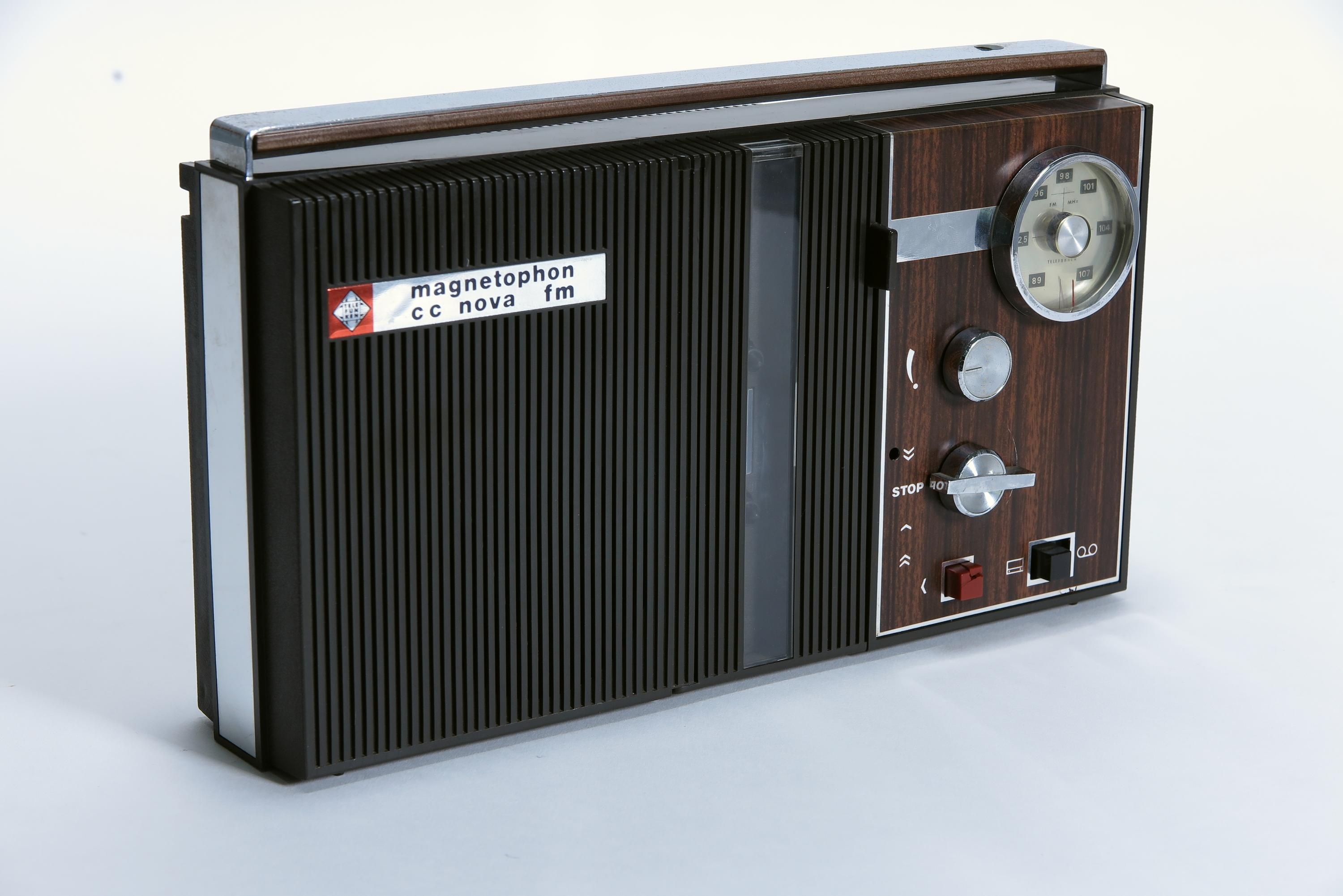 Radiorekorder Telefunken Magnetophon cc-nova FM (Deutsches Technikmuseum CC BY)