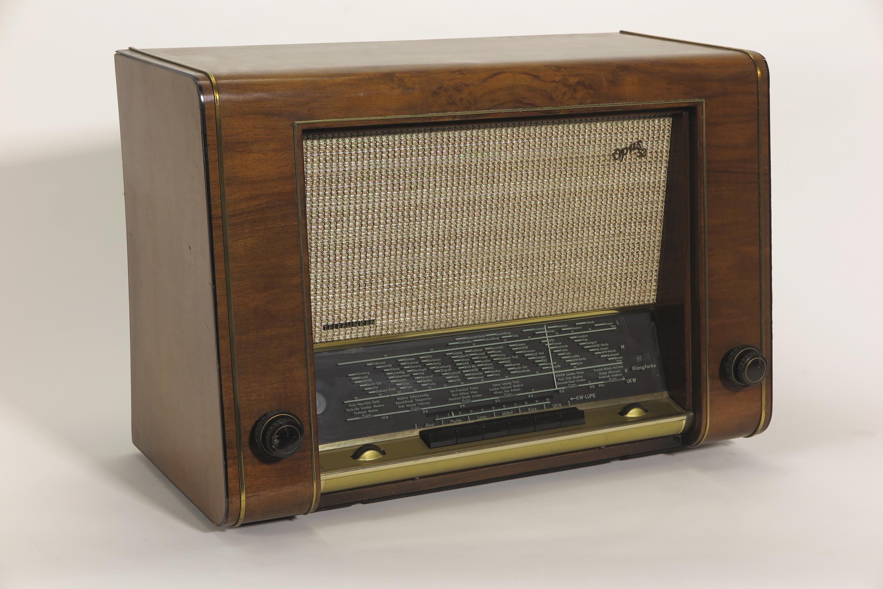Radio Telefunken Wechselstrom-Super Opus 52 (Deutsches Technikmuseum CC BY)