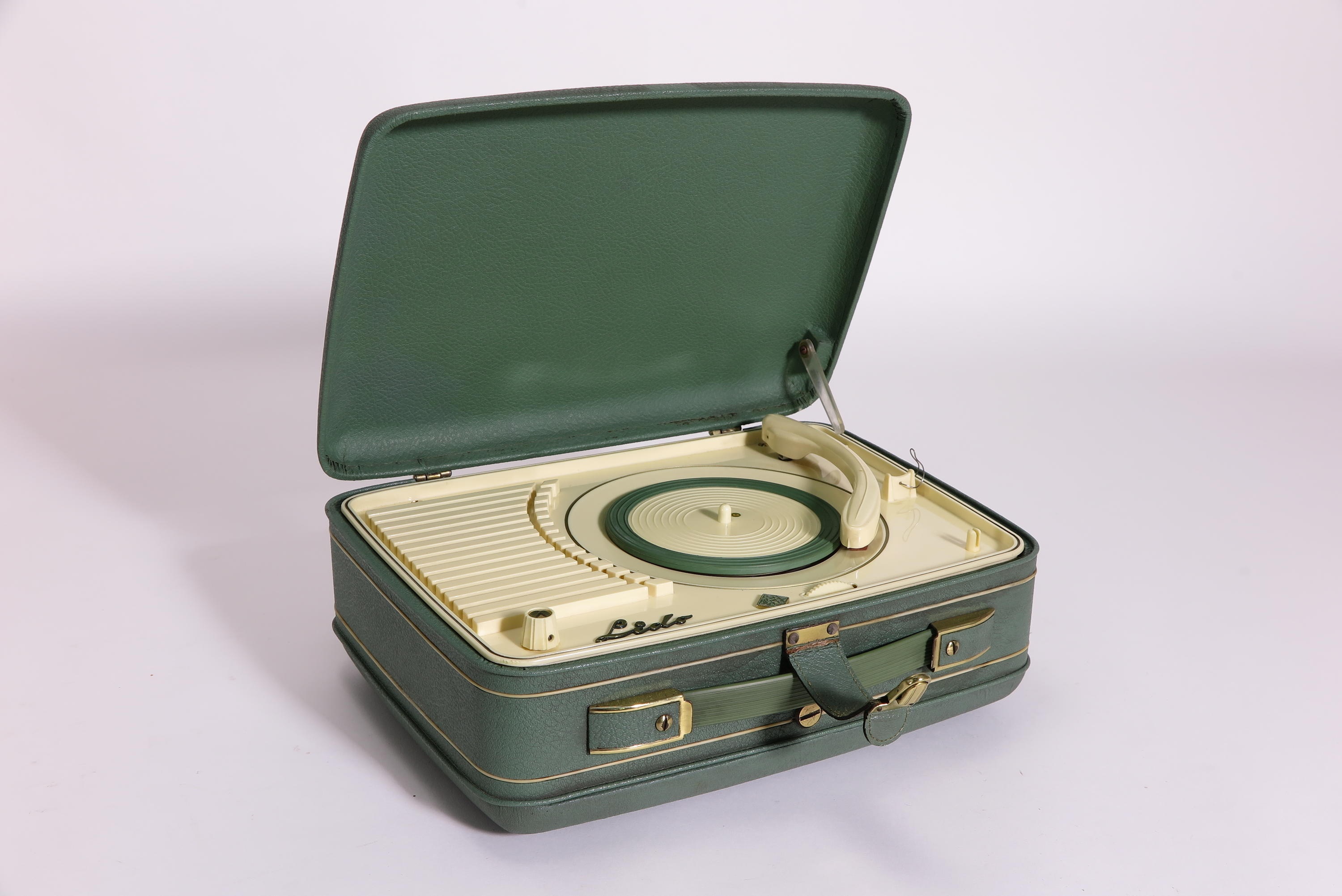 Kofferplattenspieler Telefunken Lido (Deutsches Technikmuseum CC BY)