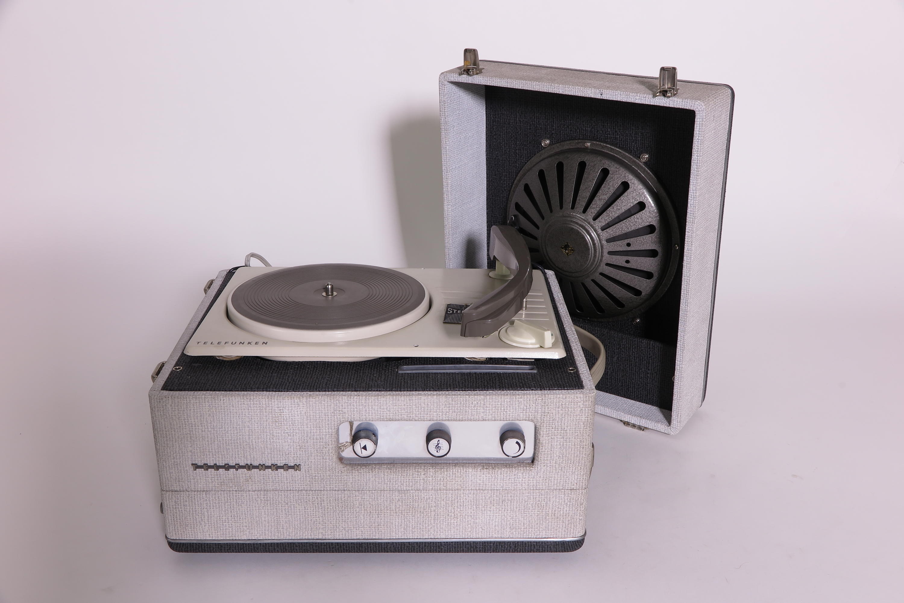 Kofferplattenspieler Telefunken Stereo-Anlage 660/Sp-X (Electrophon 1052) (Deutsches Technikmuseum CC BY)