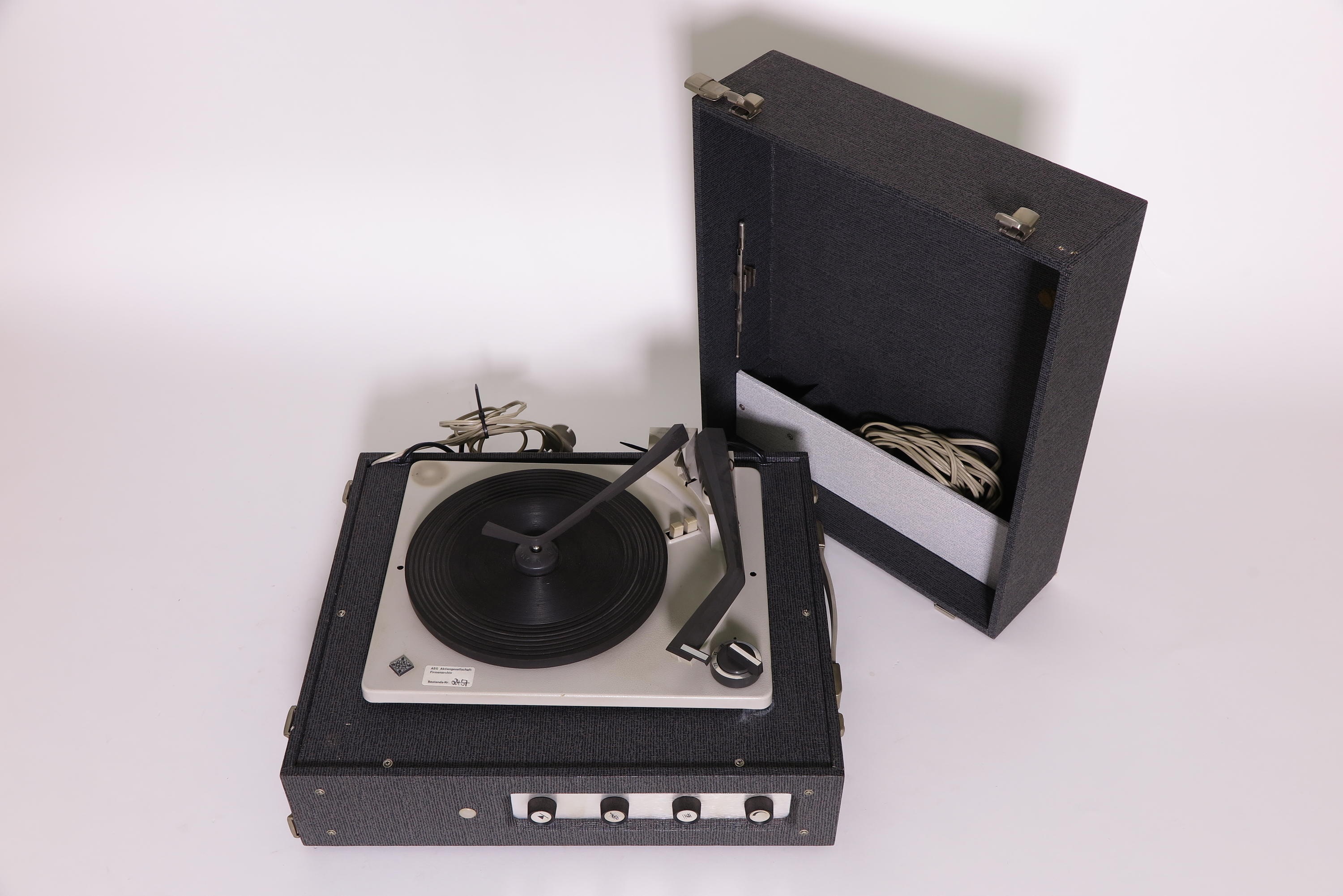 Plattenwechsler Telefunken Musikus 5062 (Deutsches Technikmuseum CC BY)