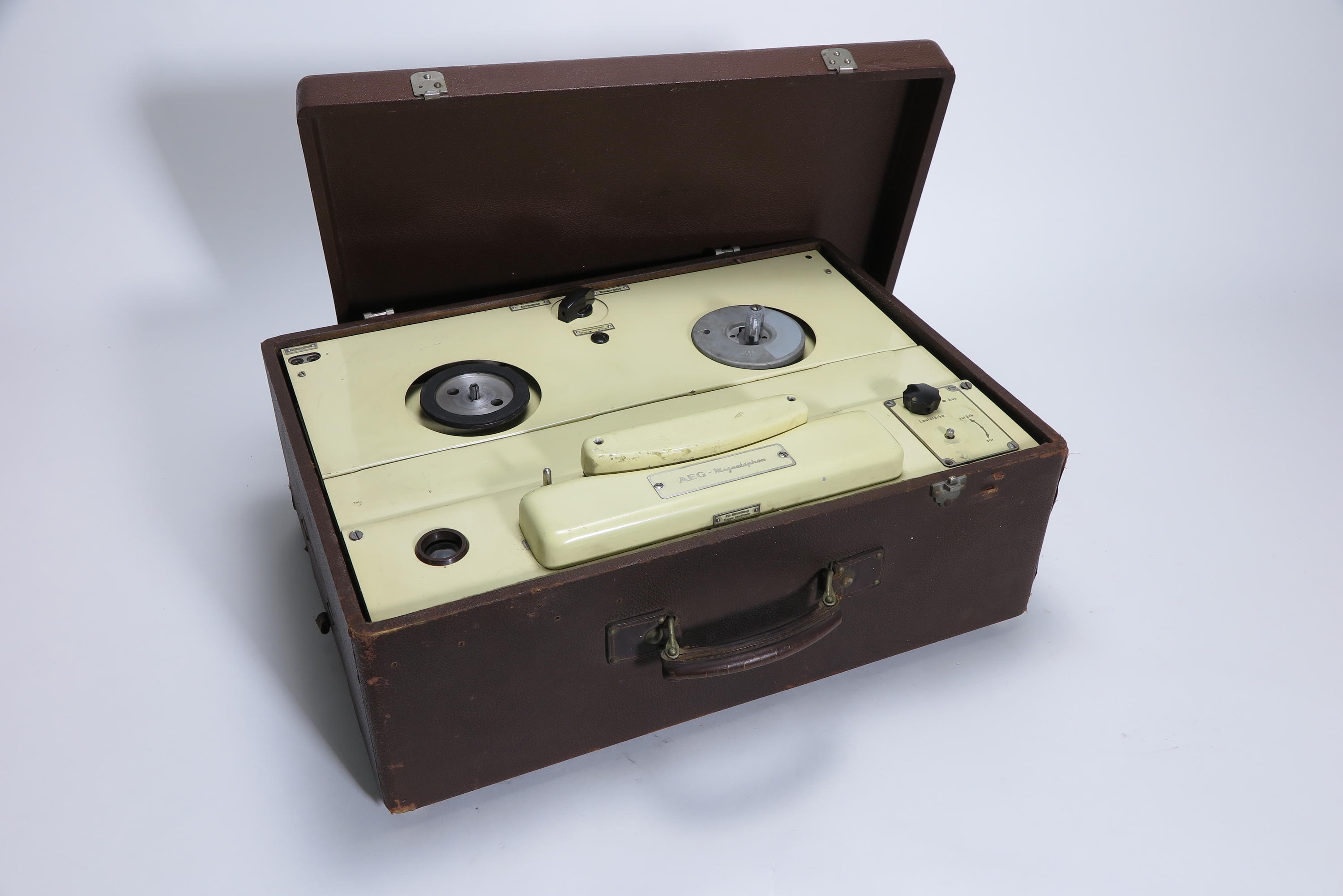 Tonbandgerät AEG Magnetophon AW2 (Deutsches Technikmuseum CC BY)