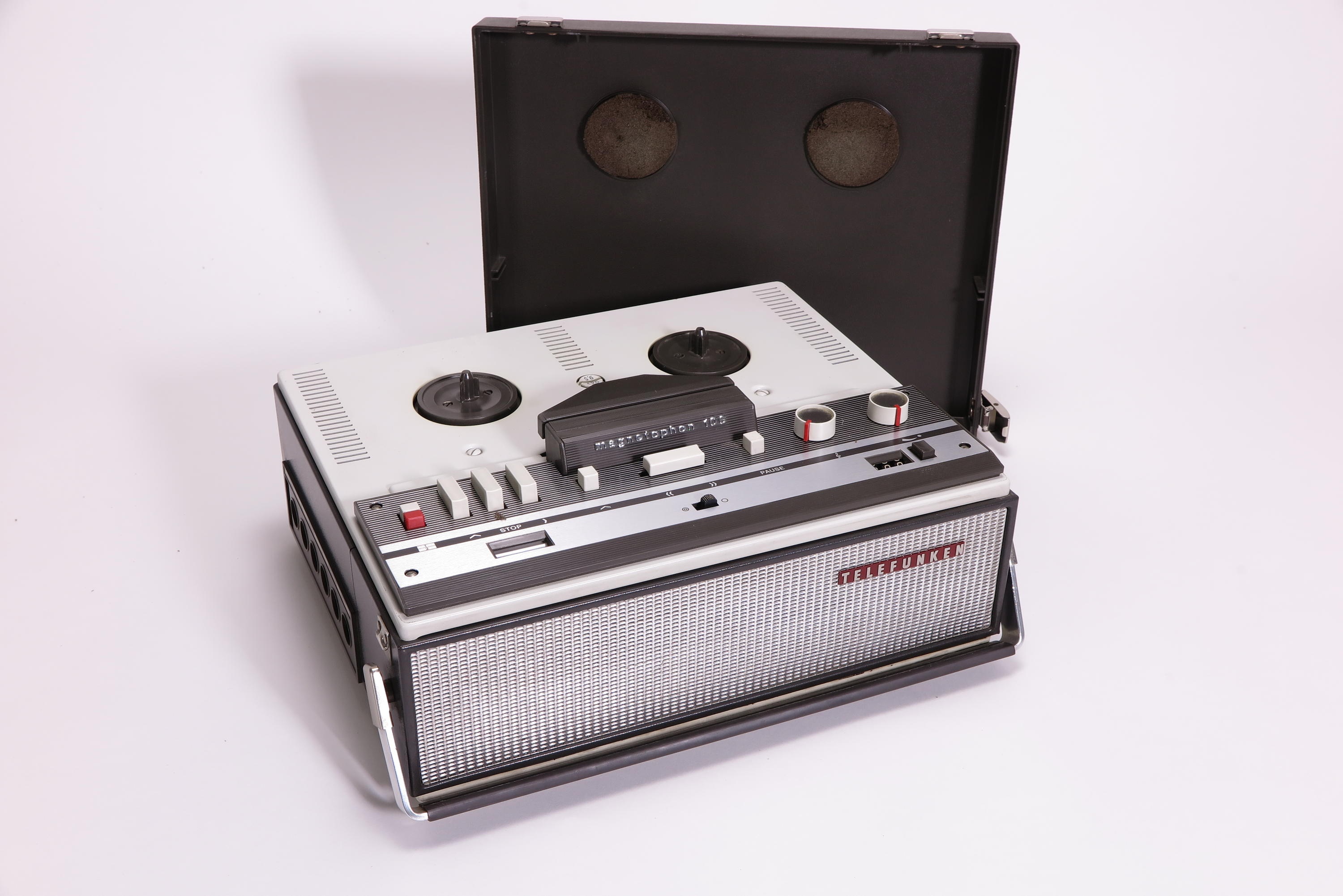 Tonbandgerät Telefunken Magnetophon 106 (Deutsches Technikmuseum CC BY)