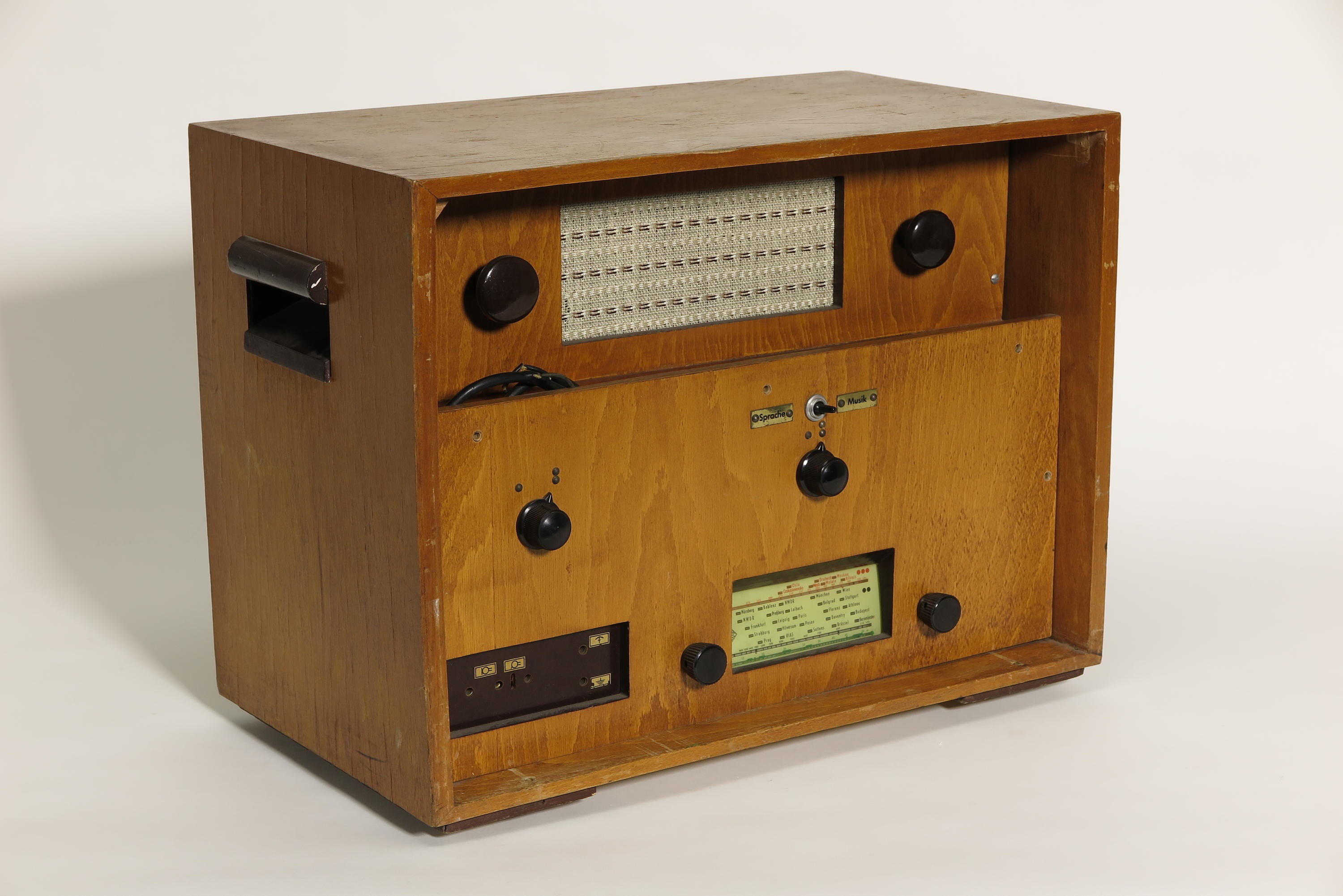 Radio Telefunken Ela BN 10002 (Deutsches Technikmuseum CC BY)