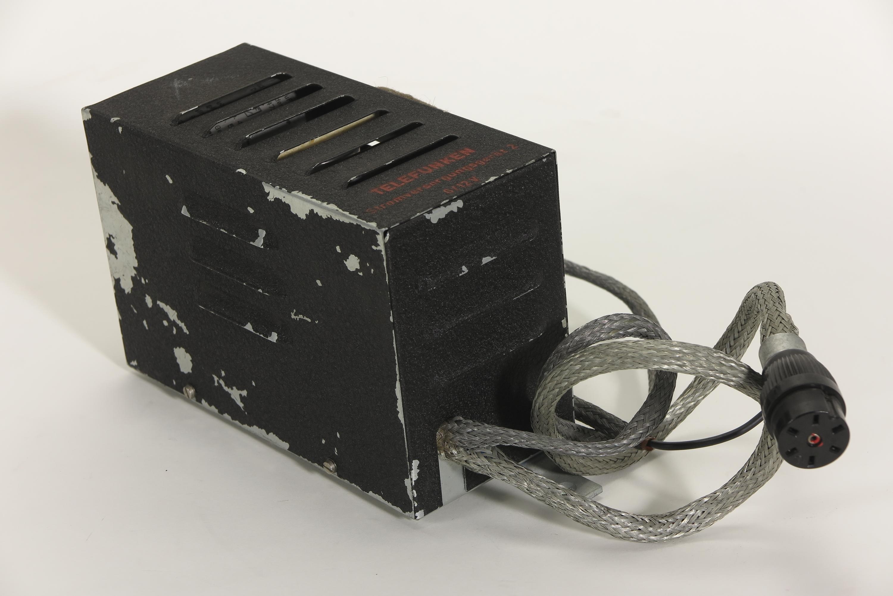 Stromversorgungsgerät Telefunken 2 (für Autoradios) (Deutsches Technikmuseum CC BY)