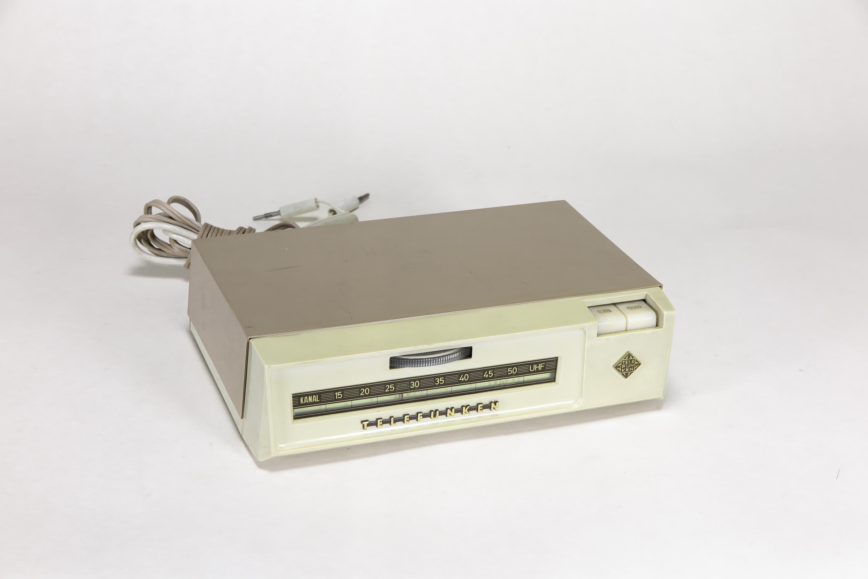 UHF-Converter Telefunken UV2 (Deutsches Technikmuseum CC BY)