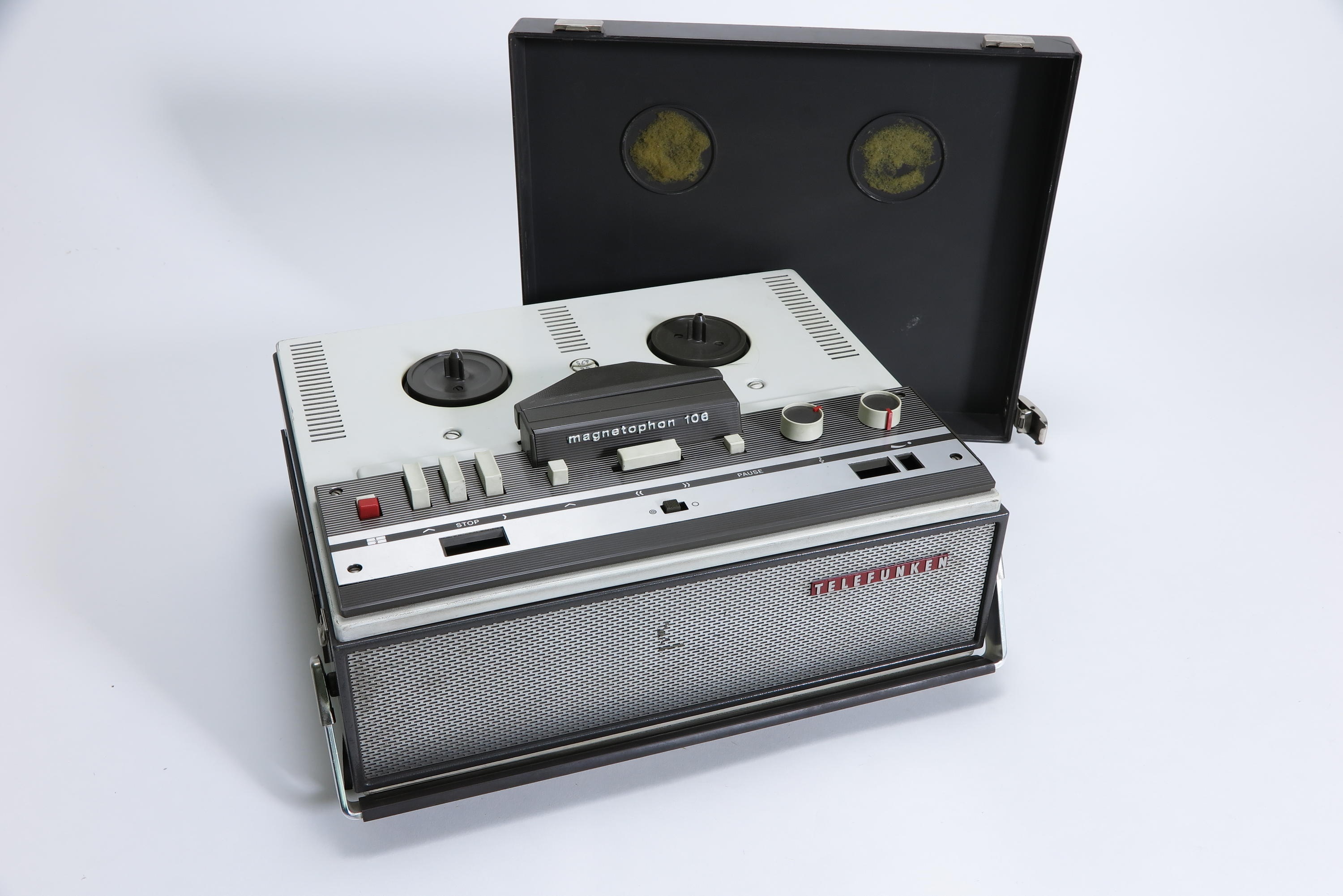 Tonbandgerät Telefunken Magnetophon 106 (Deutsches Technikmuseum CC BY)